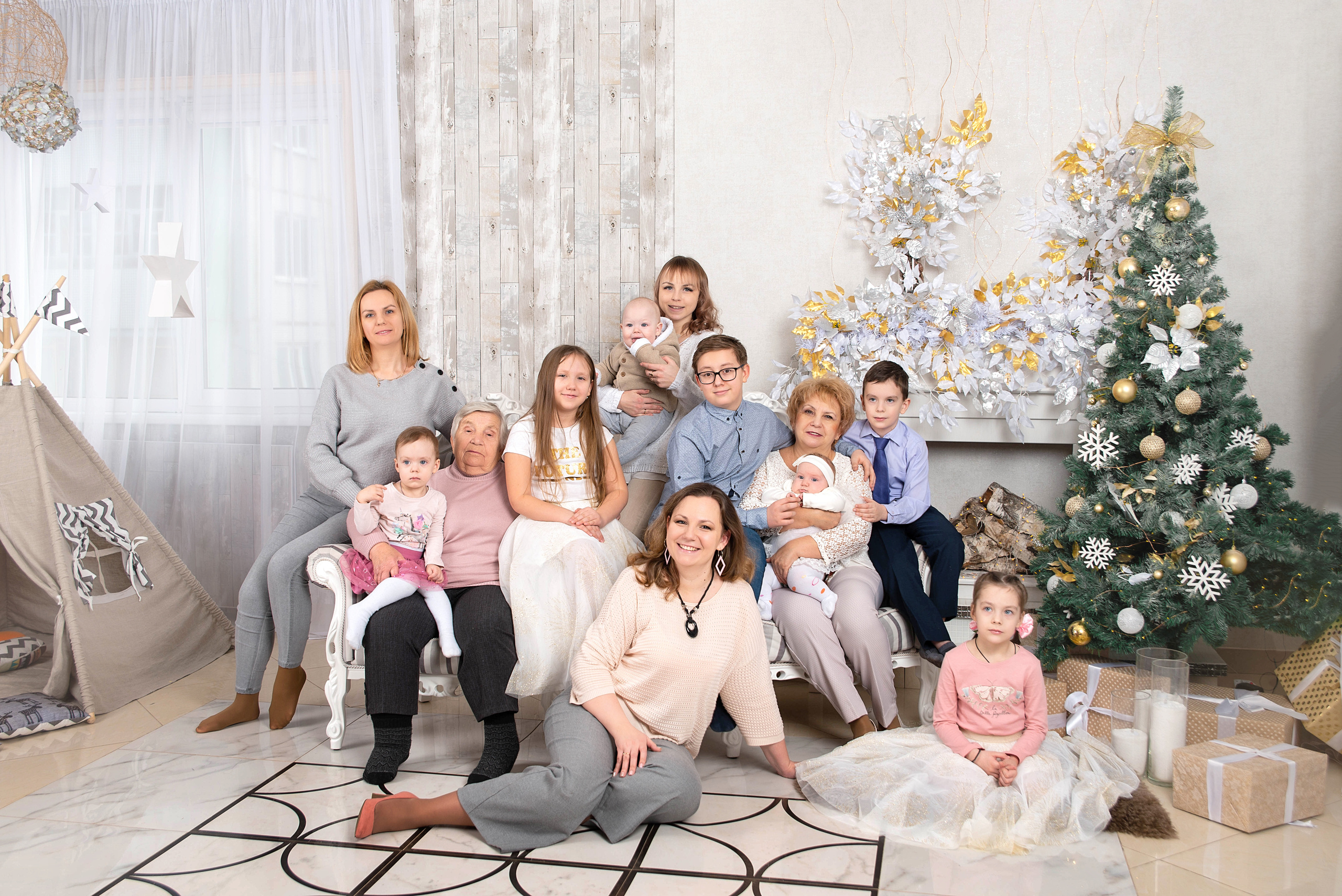 Фотосъемка большой семьи Ульяновск Новый город студия