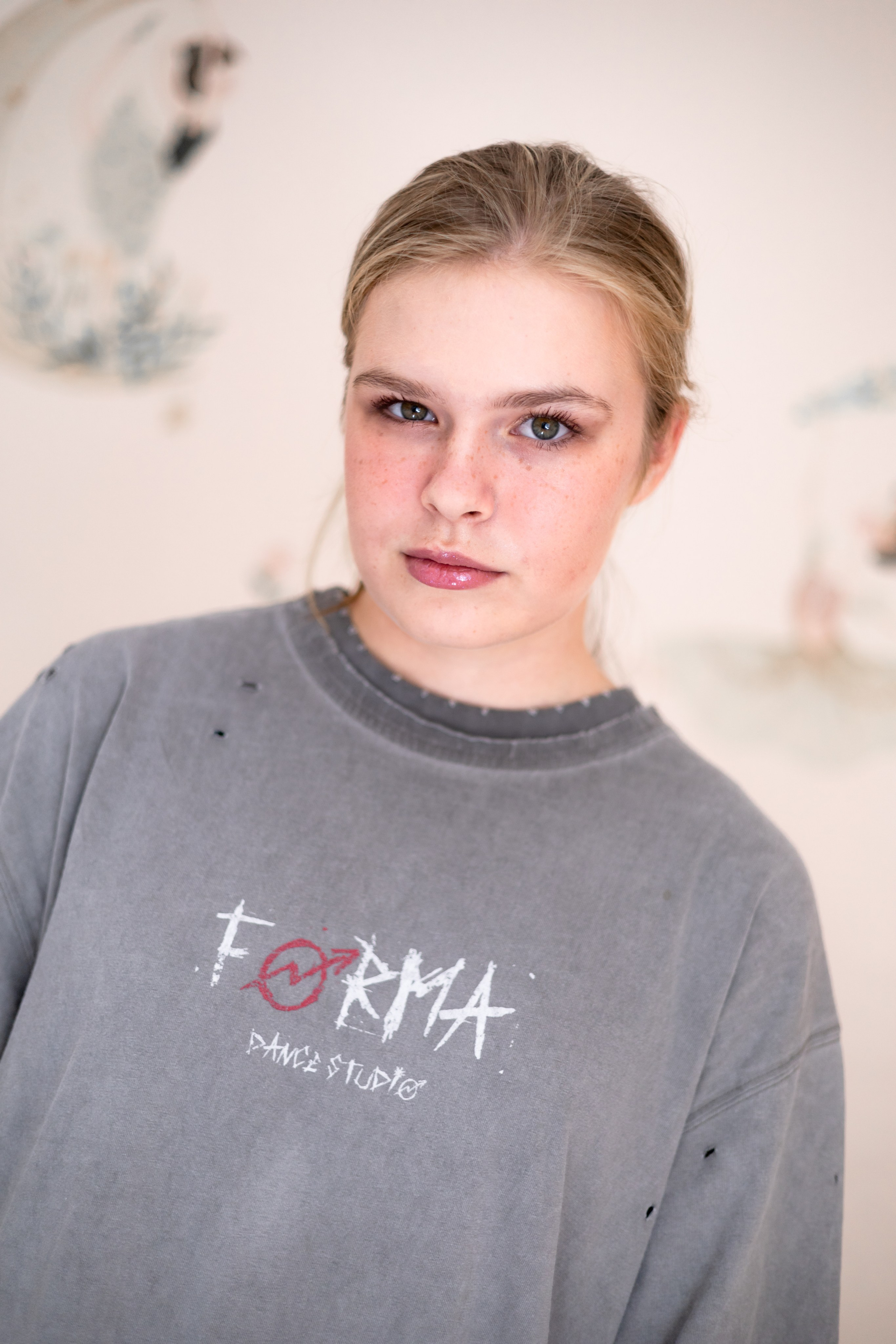 Урок макияжа для 15-летней Лизы. Школа для девочек во Владивостоке — Само Совершенство