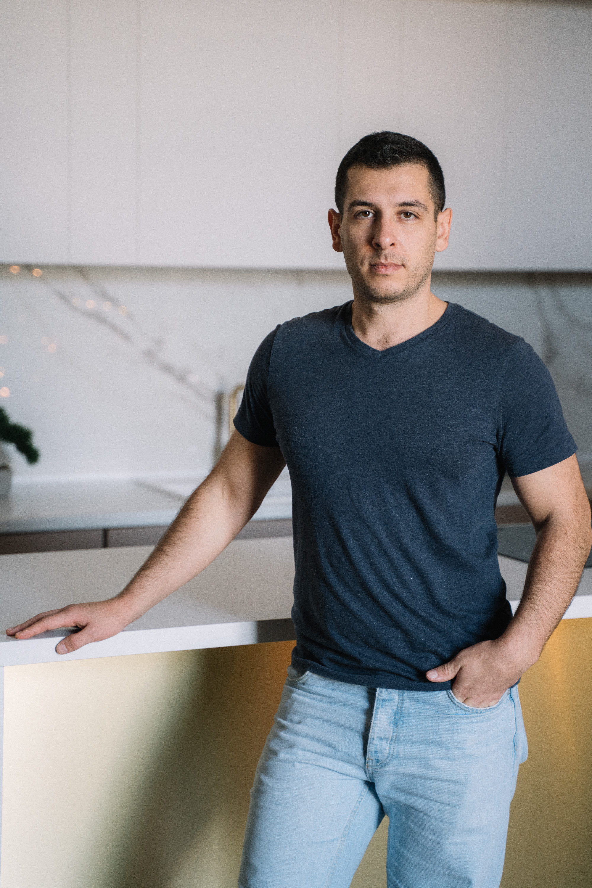 Фотосессия мужчины в студии