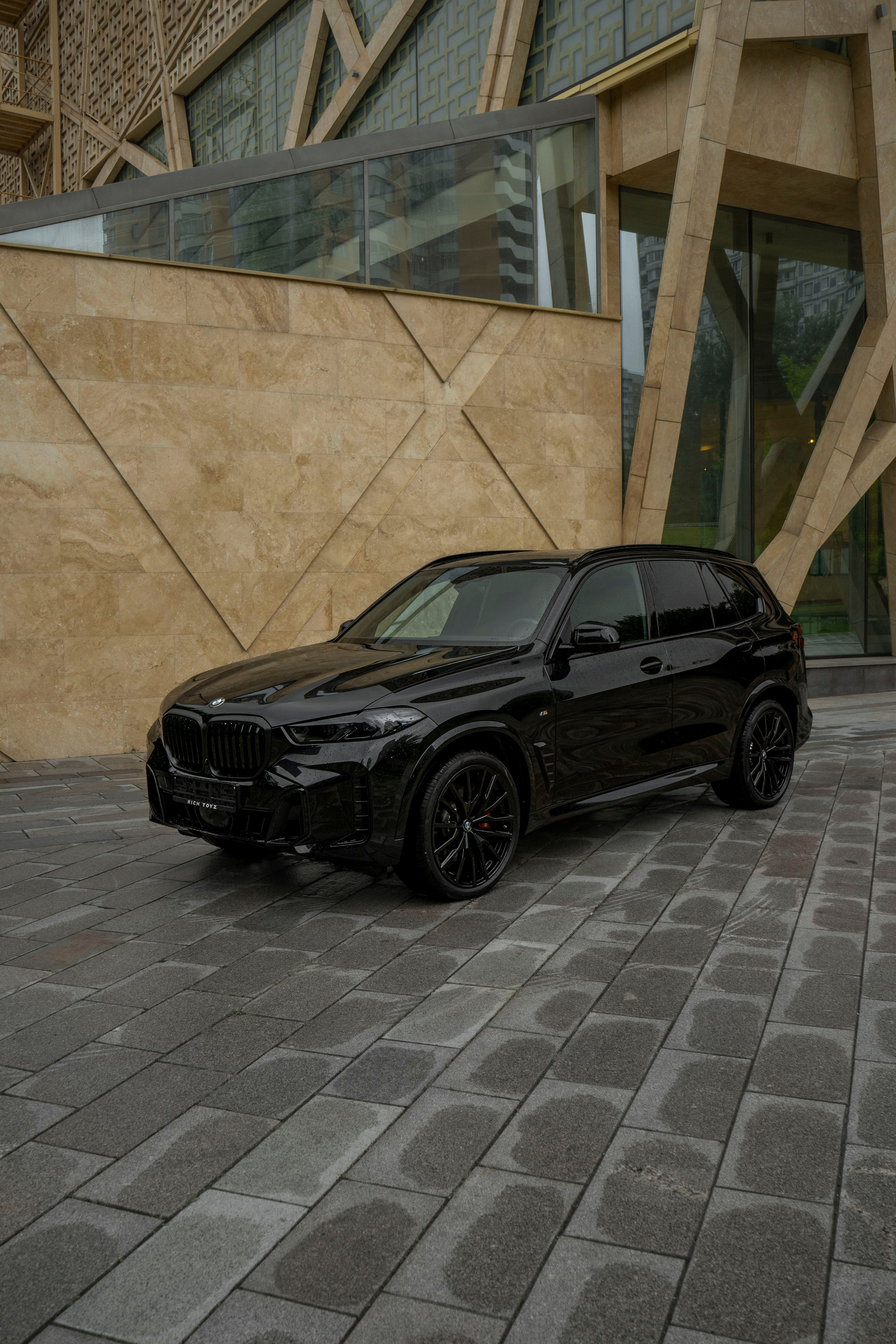 BMW X5 (M Competition). Автомобильный фотограф Ногинск Денис Городок