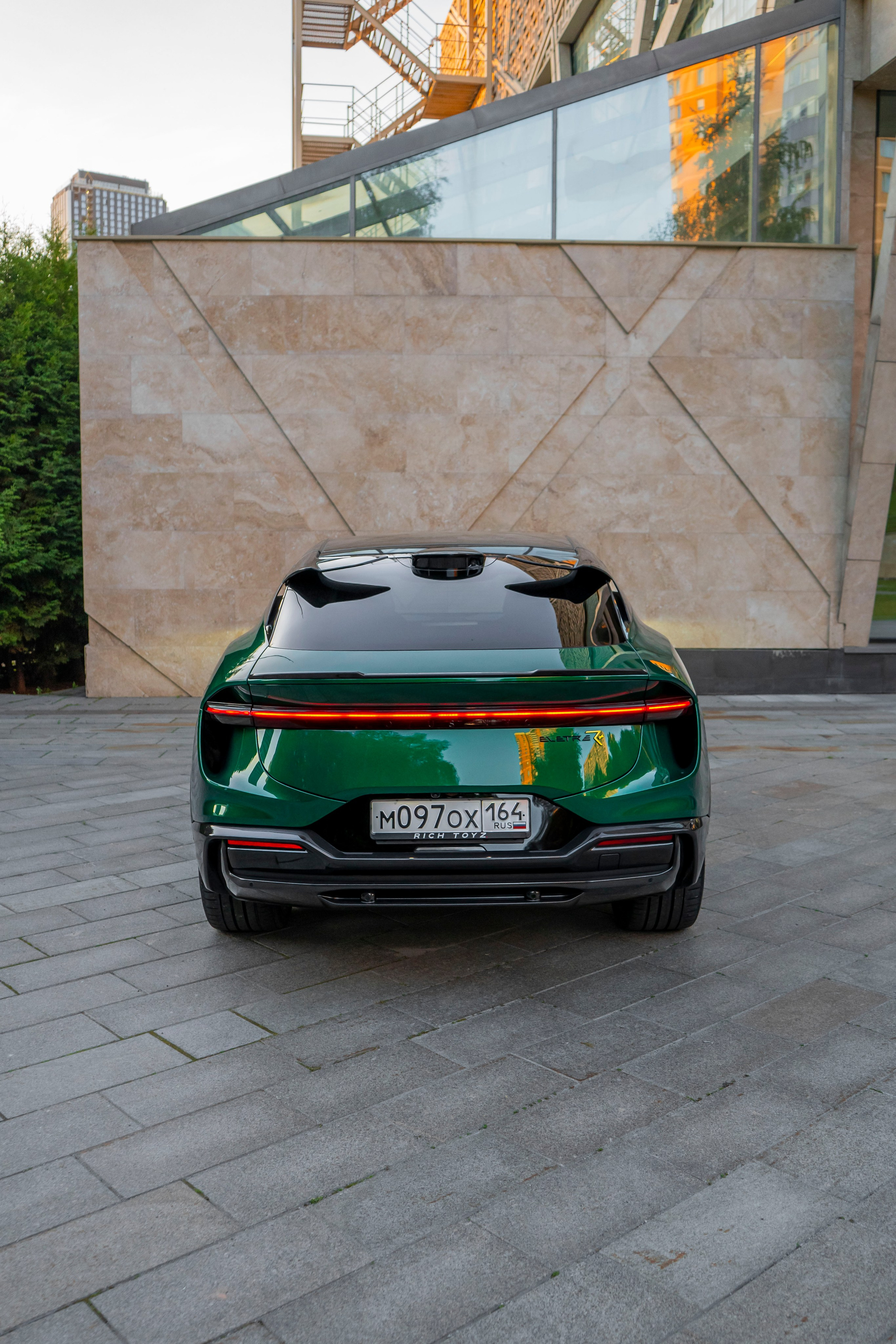 Lotus Eletre. Автомобильный фотограф Ногинск Денис Городок