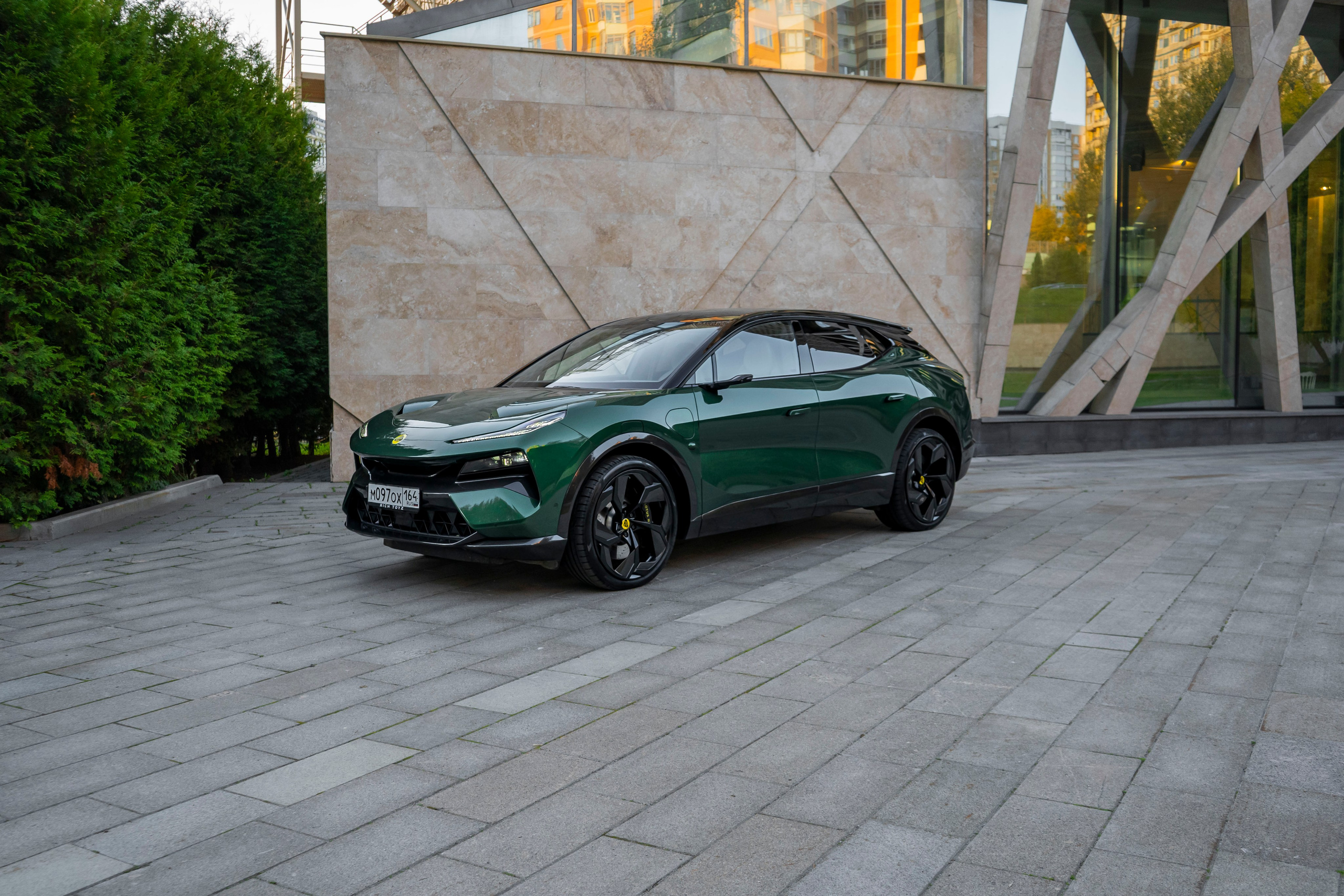 Lotus Eletre. Автомобильный фотограф Ногинск Денис Городок