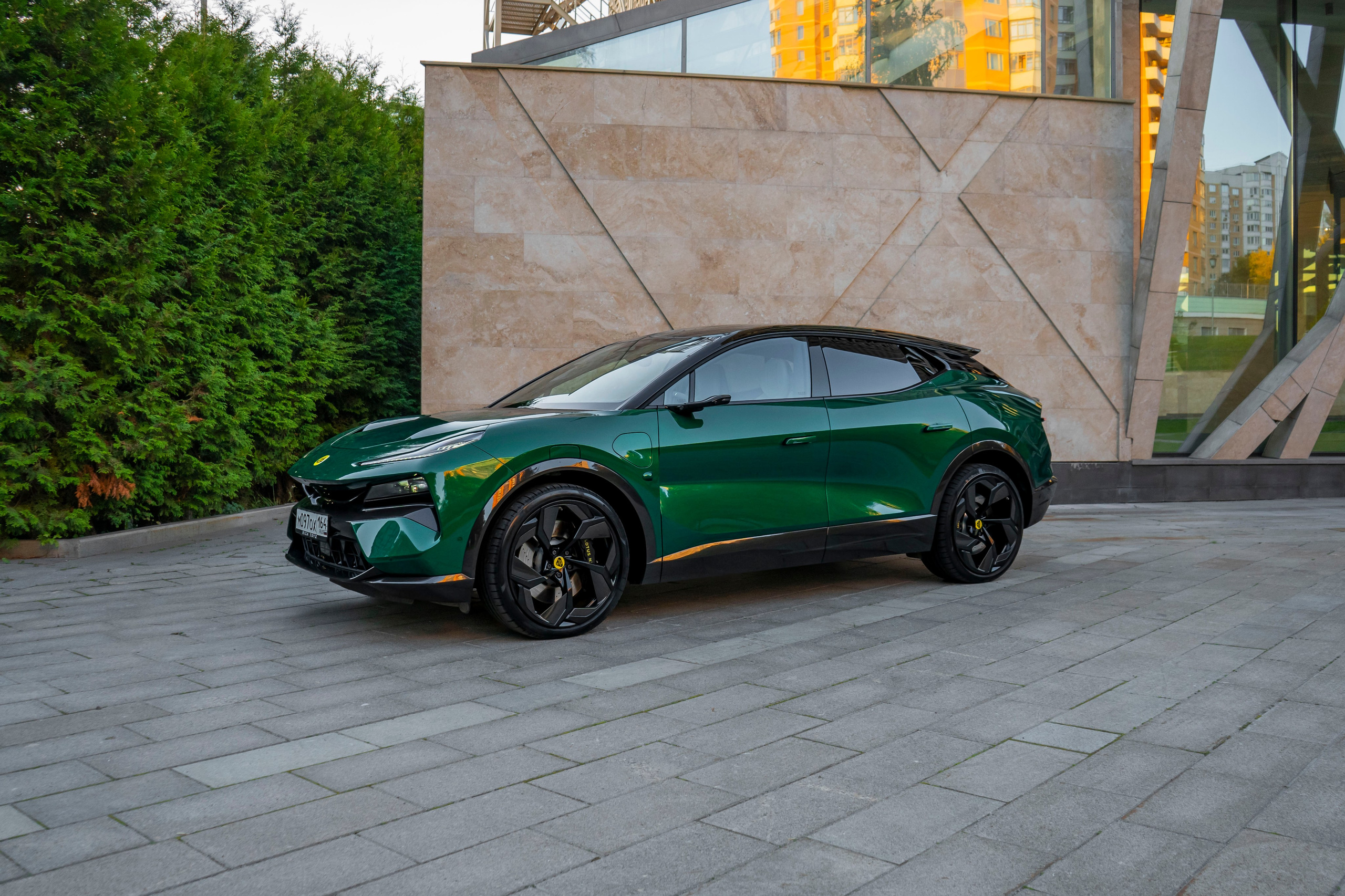 Lotus Eletre. Автомобильный фотограф Ногинск Денис Городок