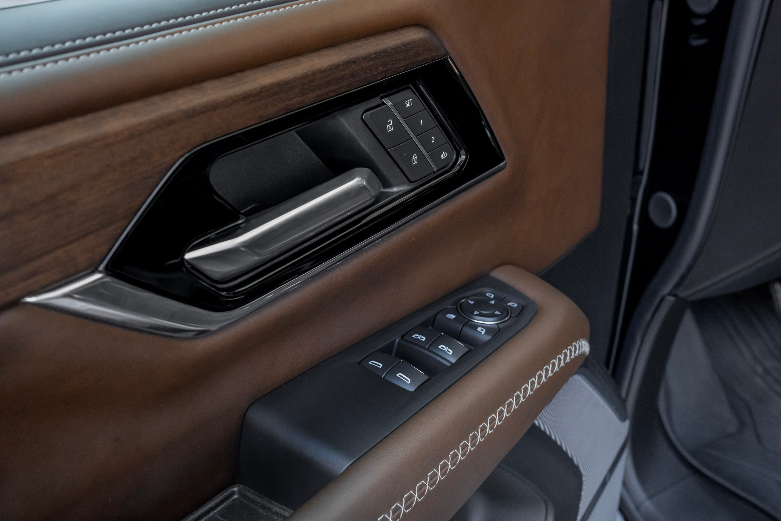 GMC Yukon. Автомобильный фотограф Ногинск Денис Городок