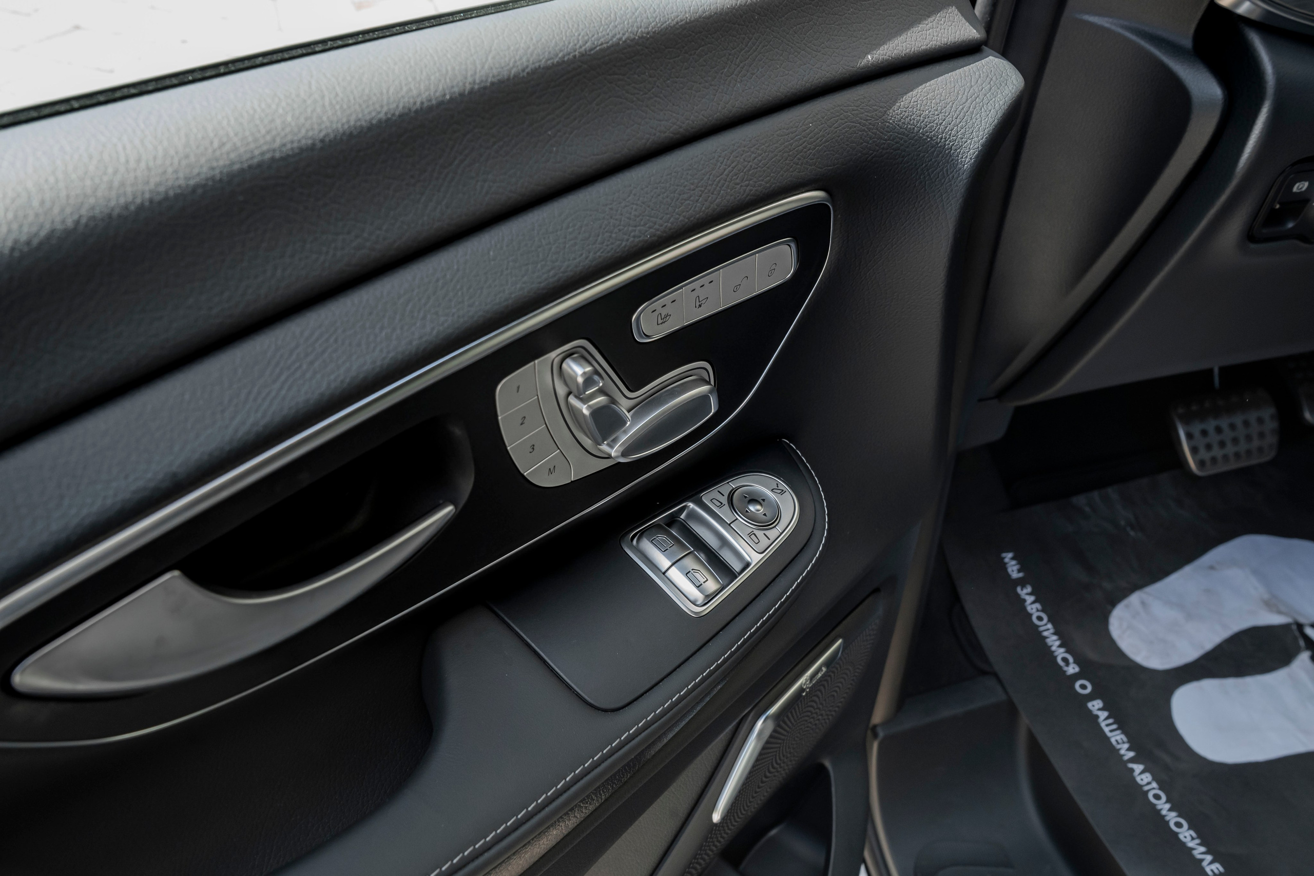 Mercedes-Benz V-class. Автомобильный фотограф Ногинск Денис Городок