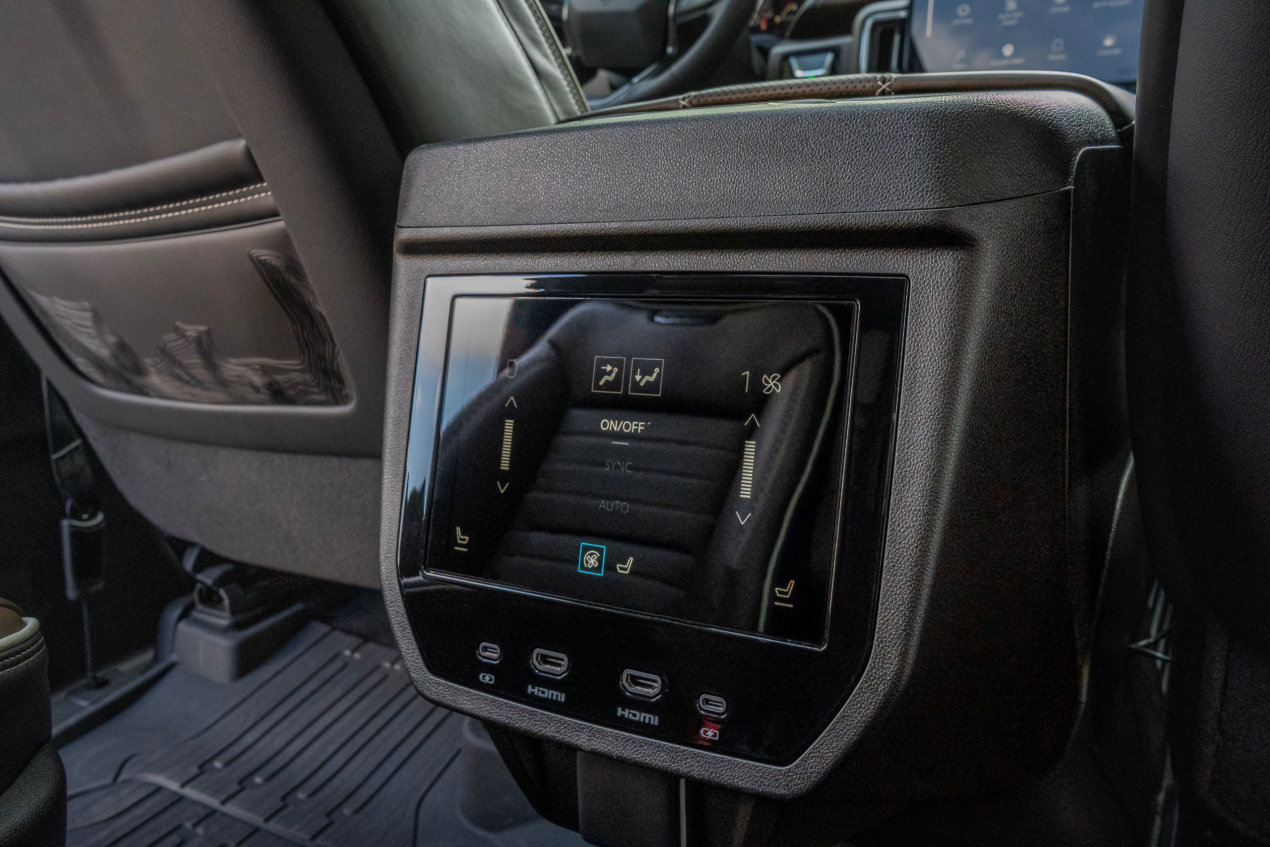 GMC Yukon. Автомобильный фотограф Ногинск Денис Городок