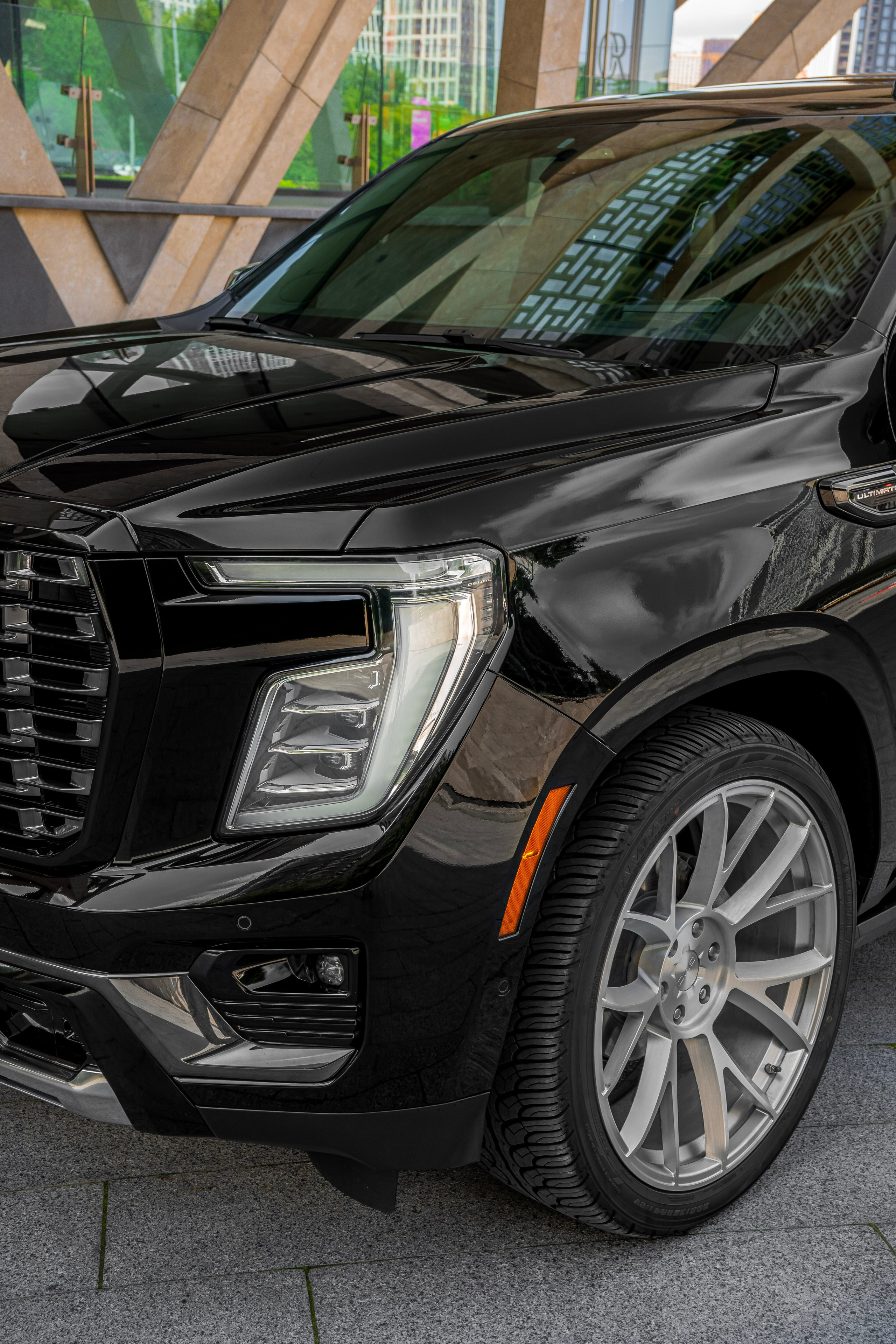 GMC Yukon. Автомобильный фотограф Ногинск Денис Городок