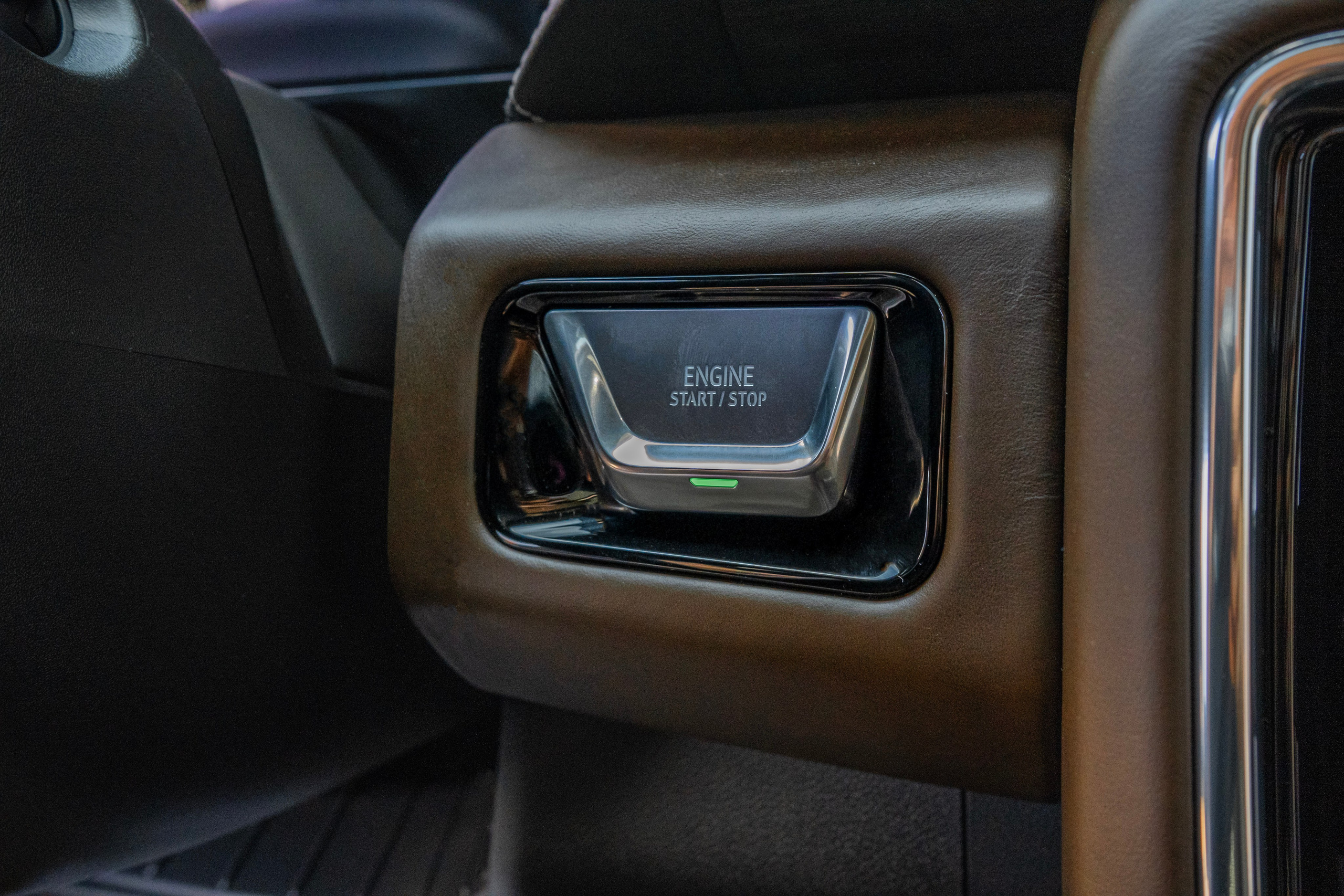 GMC Yukon. Автомобильный фотограф Ногинск Денис Городок