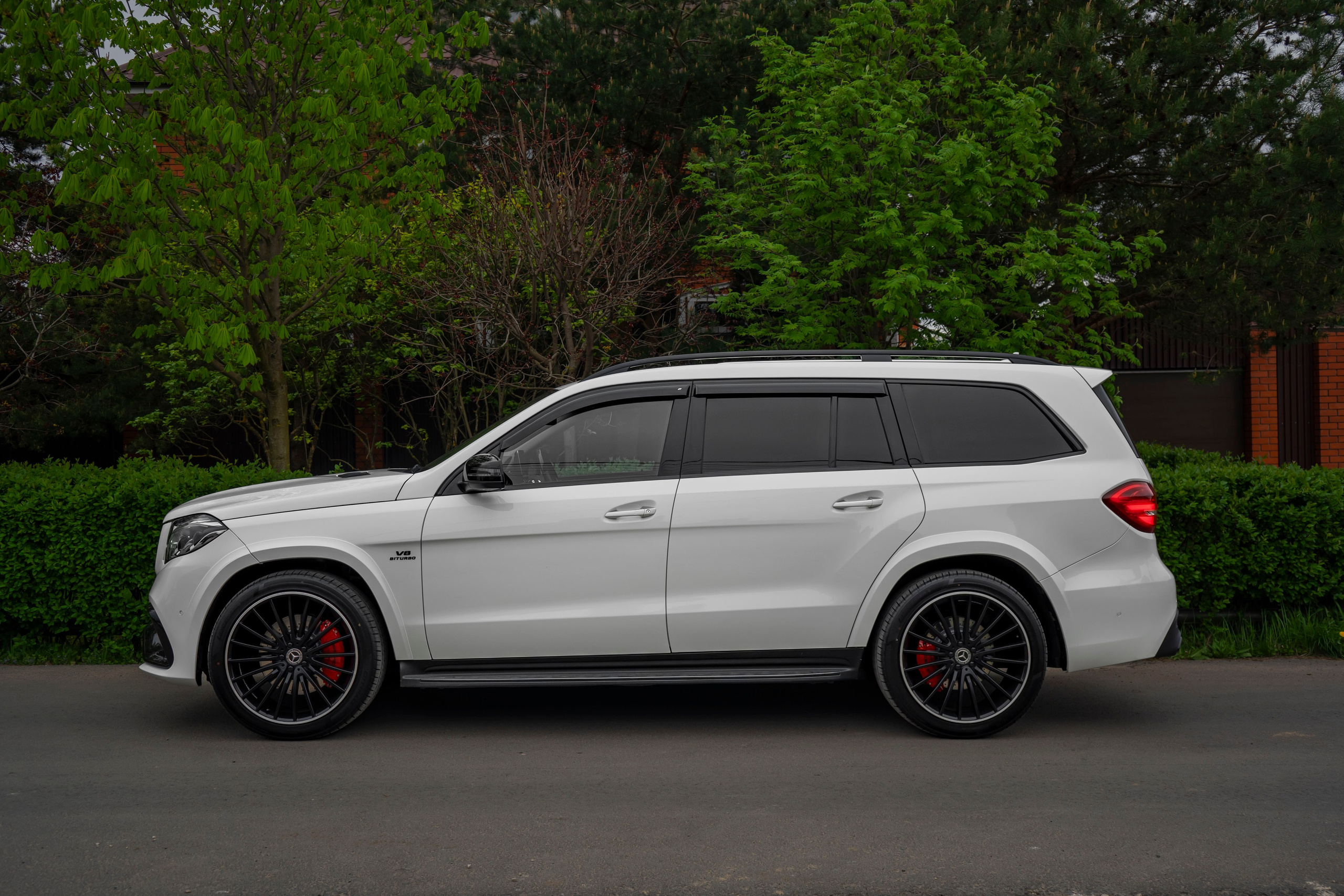 Mercedes-Bens GLS63 AMG. Автомобильный фотограф Ногинск Денис Городок