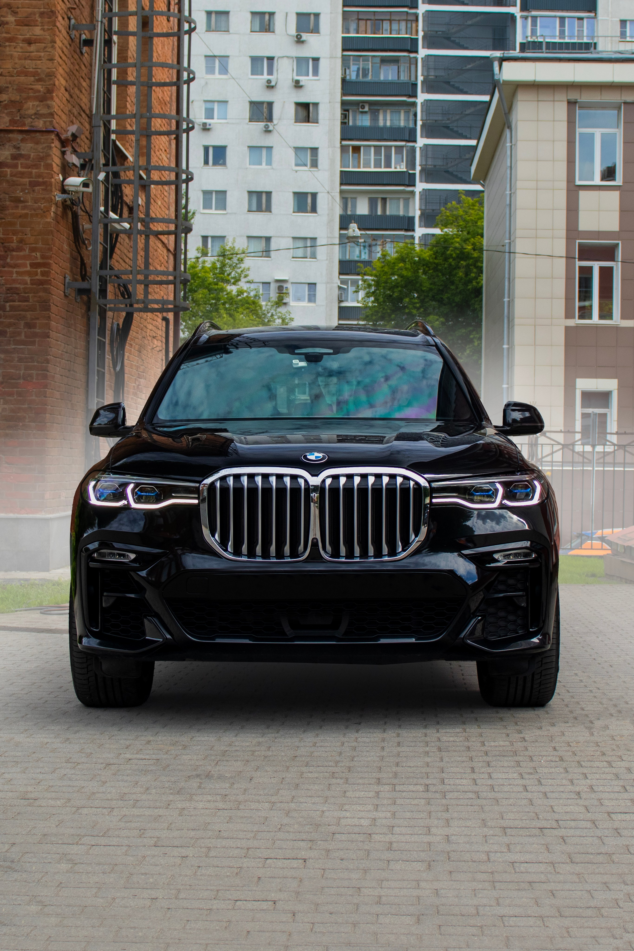 BMW X7. Автомобильный фотограф Ногинск Денис Городок