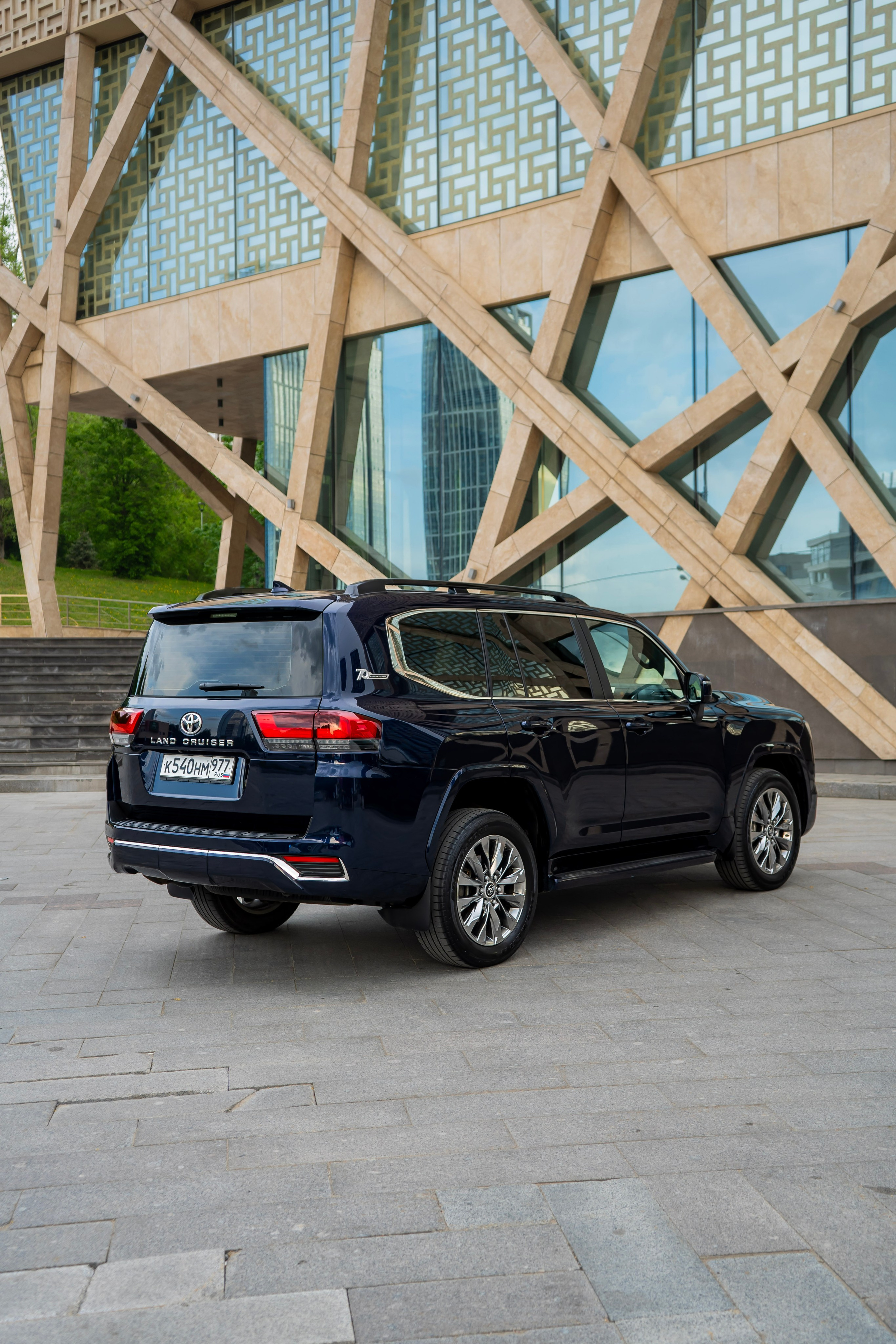 Toyota LC300. Автомобильный фотограф Ногинск Денис Городок