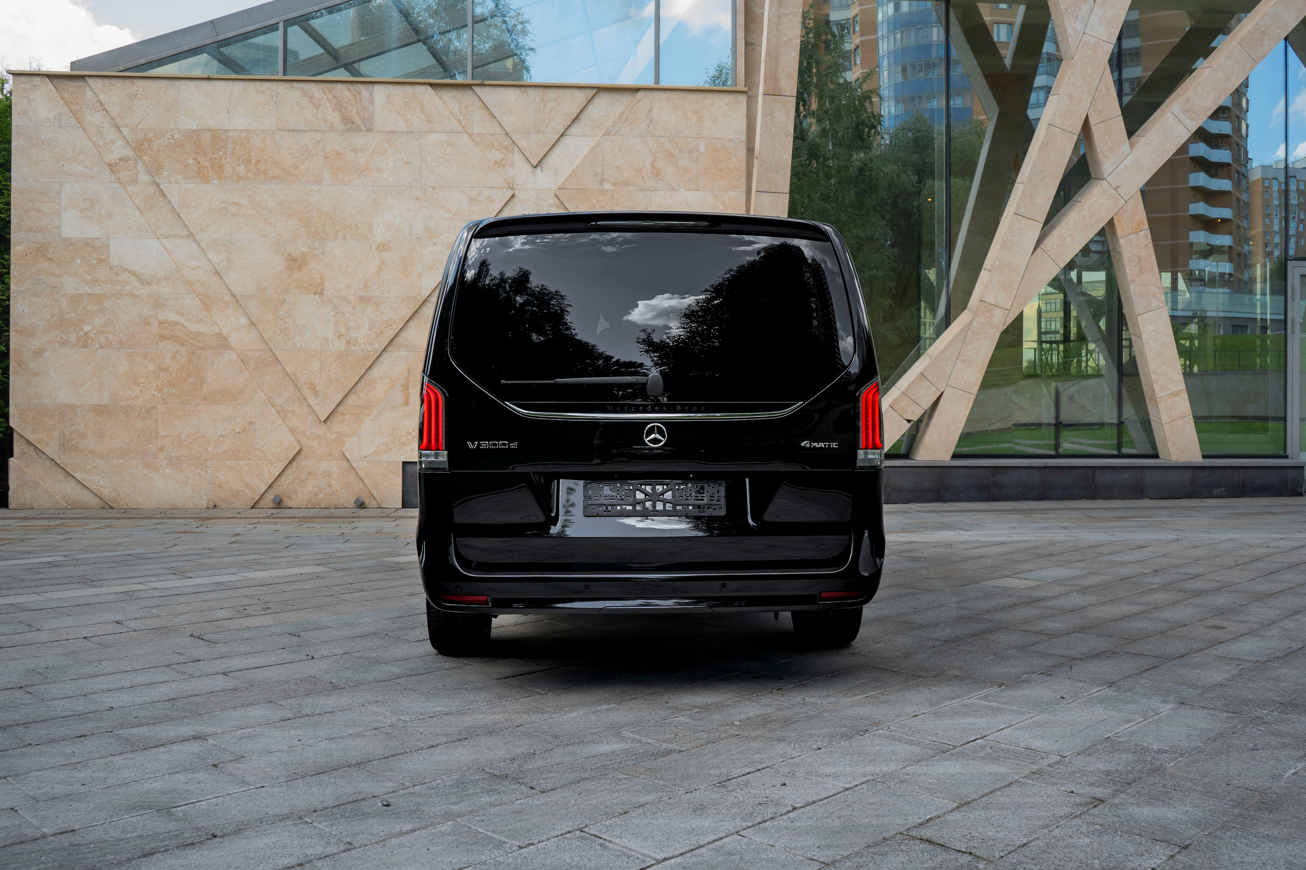 Mercedes-Benz V-class. Автомобильный фотограф Ногинск Денис Городок