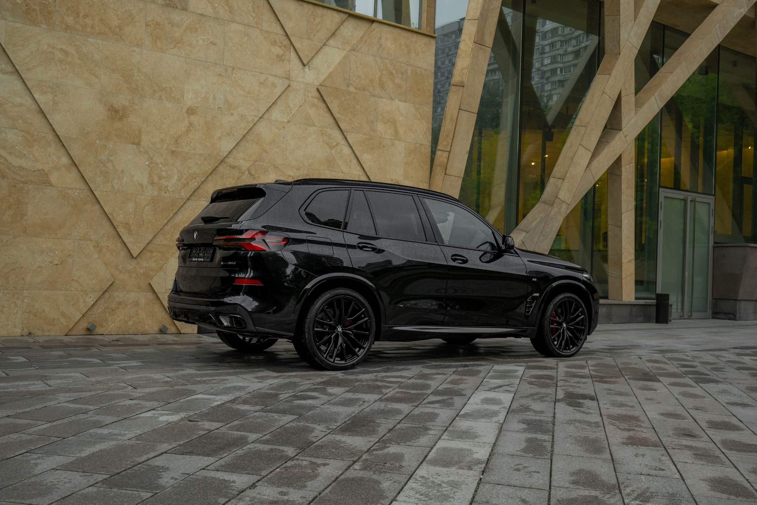 BMW X5 (M Competition). Автомобильный фотограф Ногинск Денис Городок
