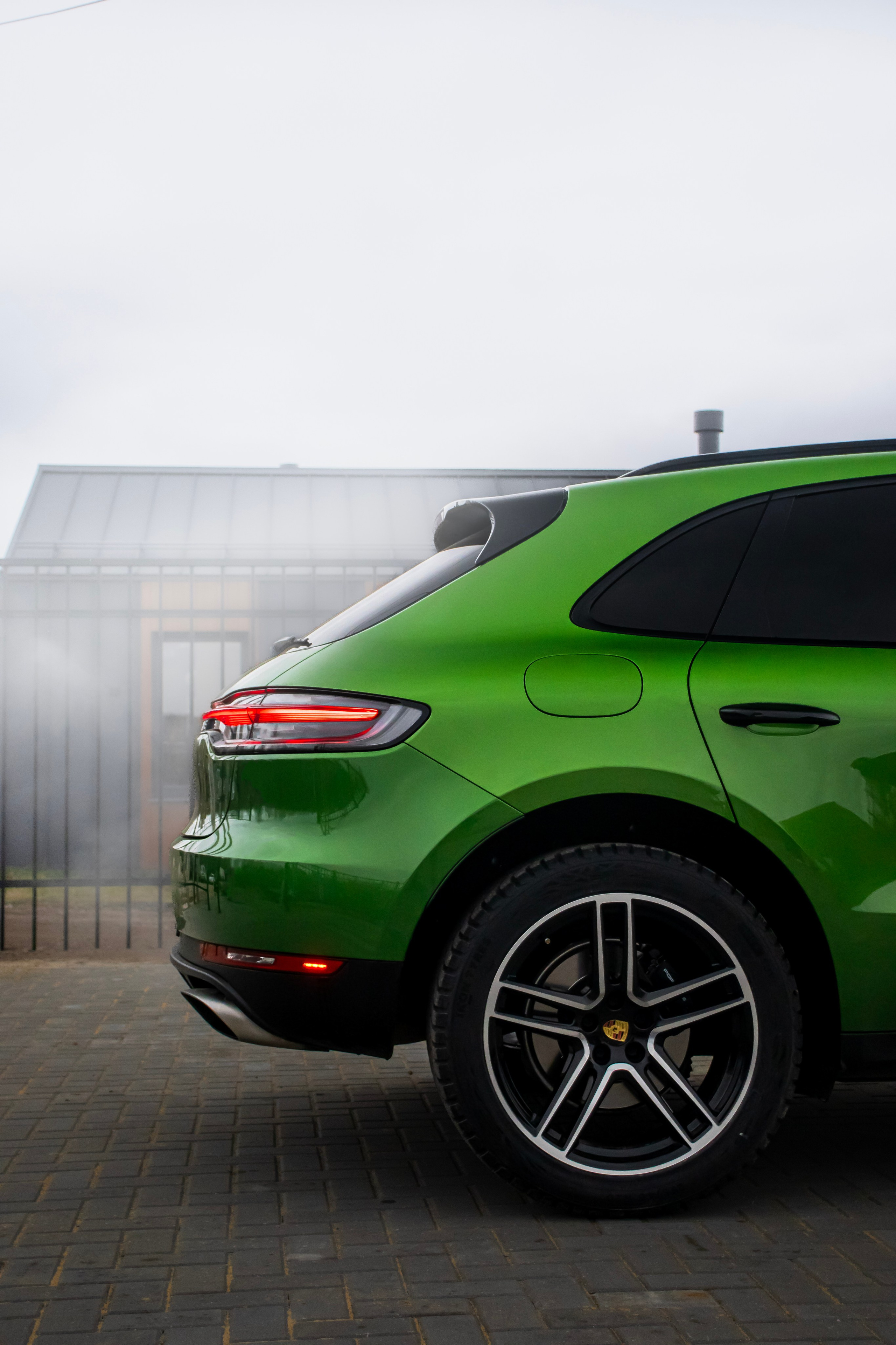 Porsche Macan. Автомобильный фотограф Ногинск Денис Городок