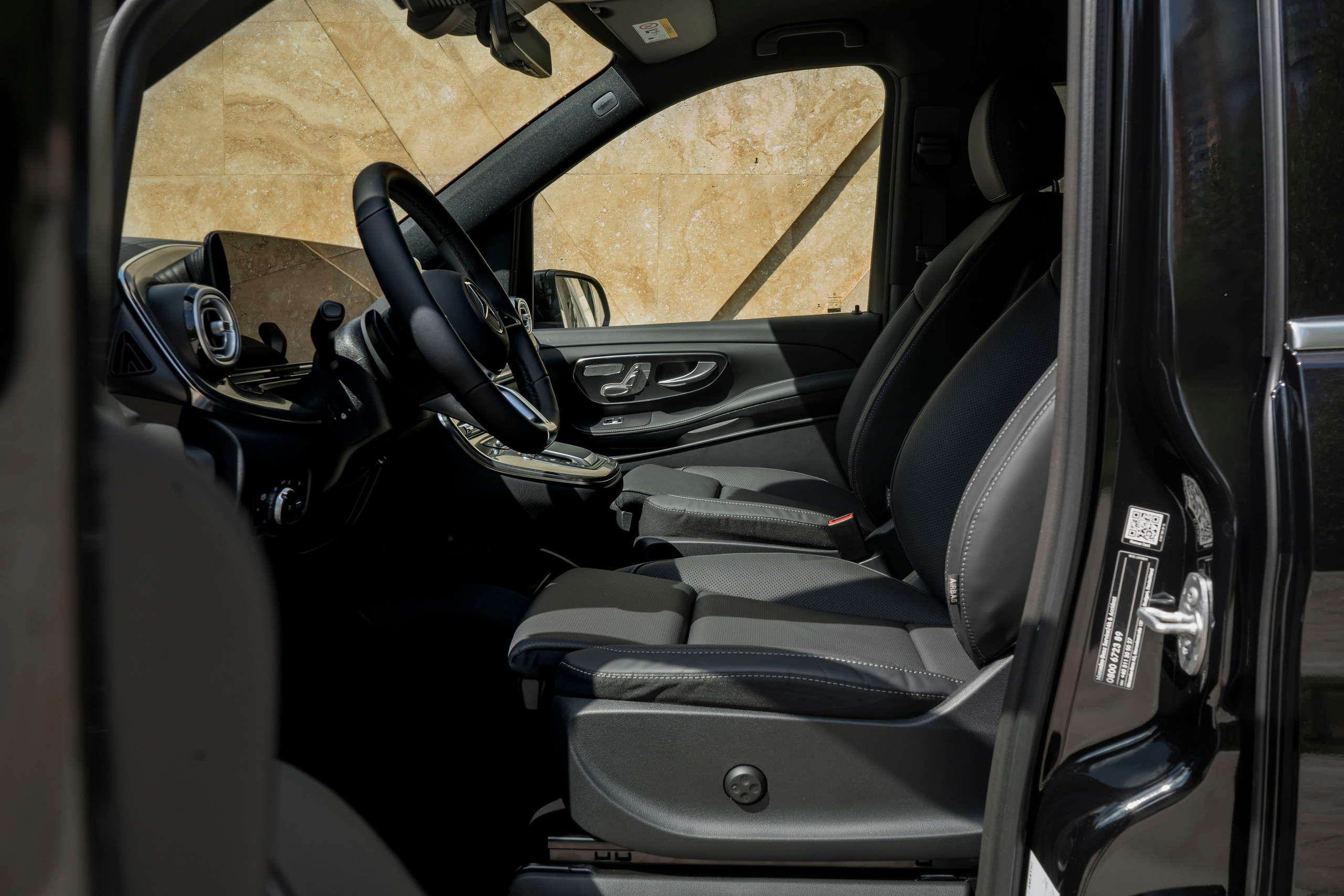 Mercedes-Benz V-class. Автомобильный фотограф Ногинск Денис Городок