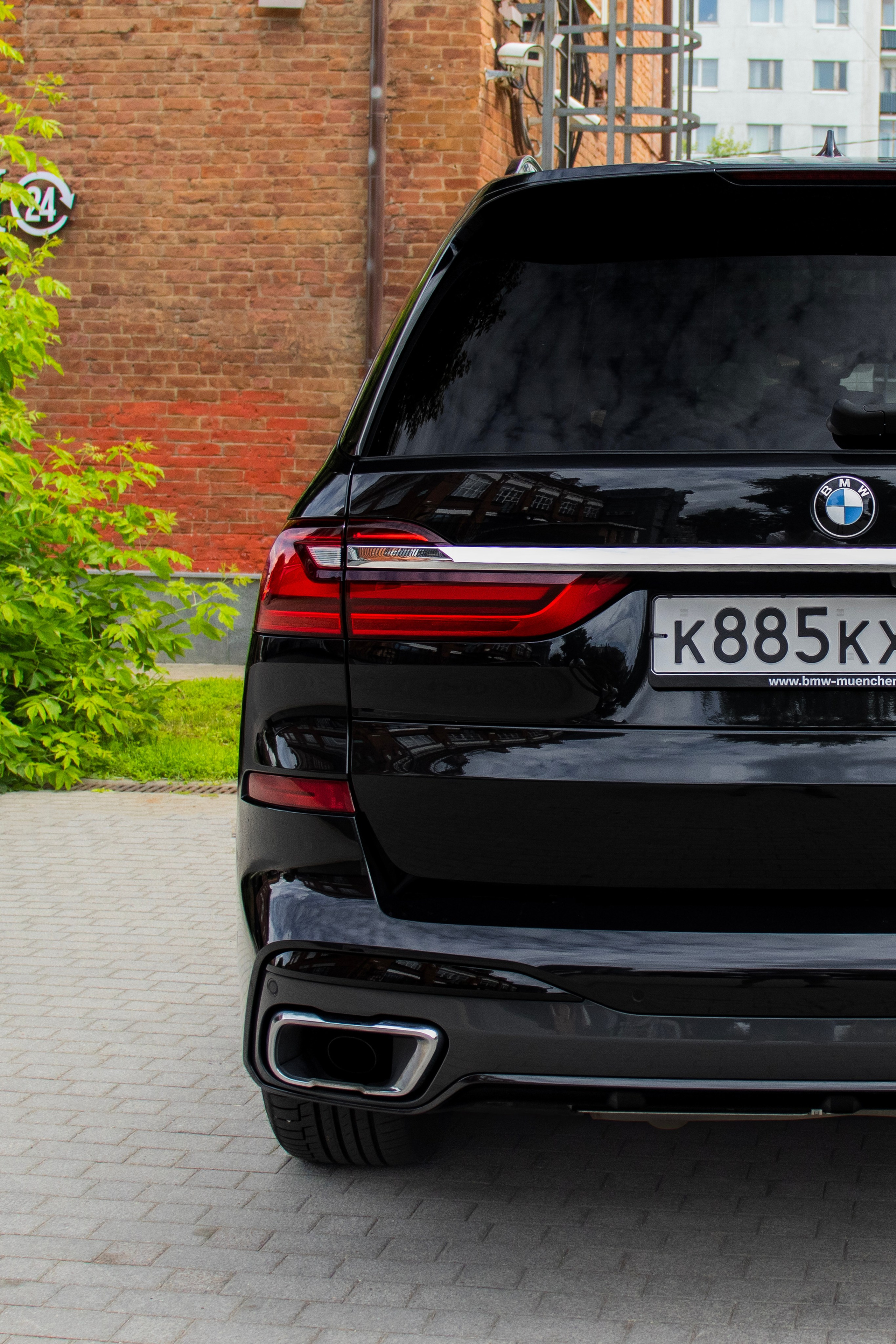 BMW X7. Автомобильный фотограф Ногинск Денис Городок