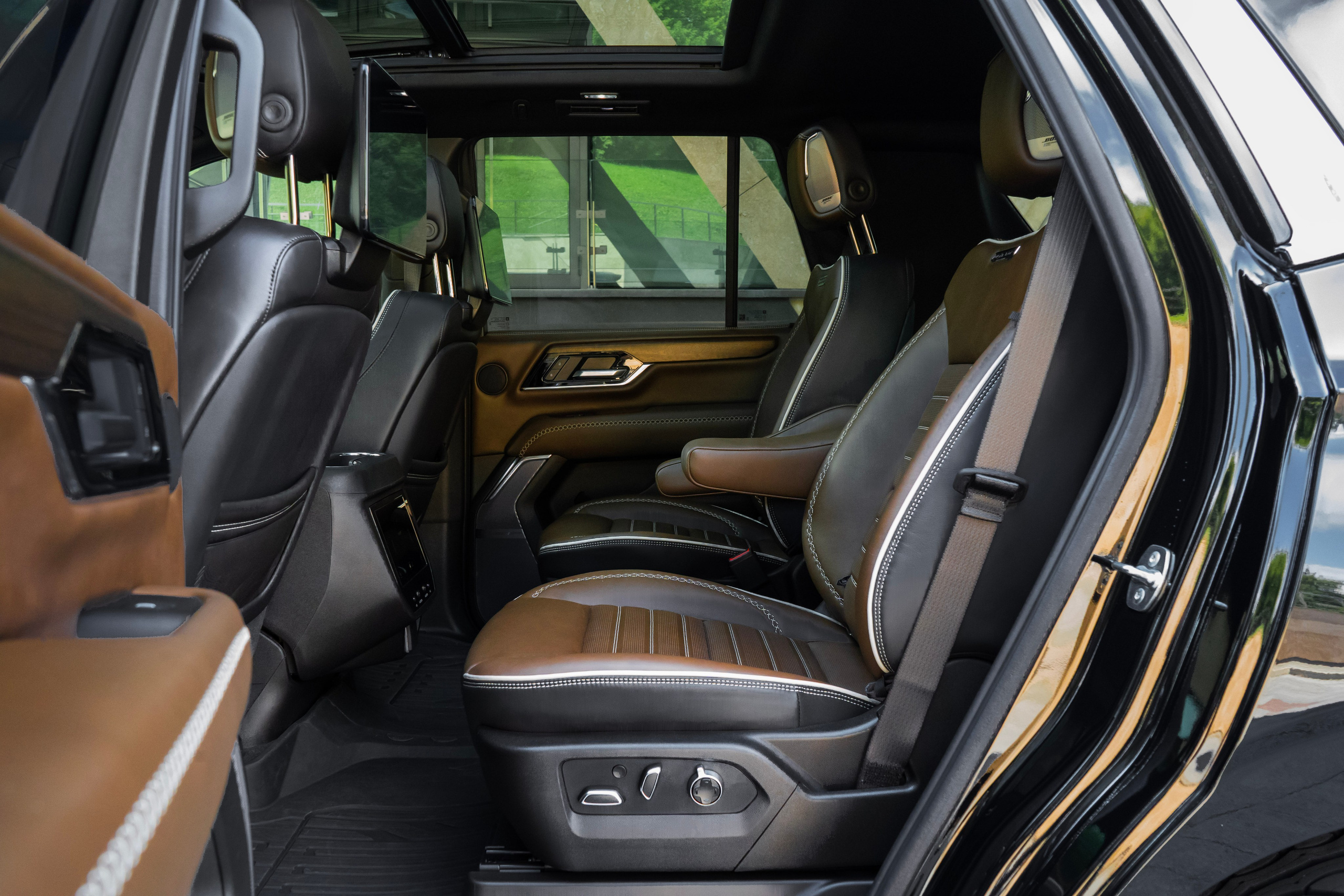 GMC Yukon. Автомобильный фотограф Ногинск Денис Городок