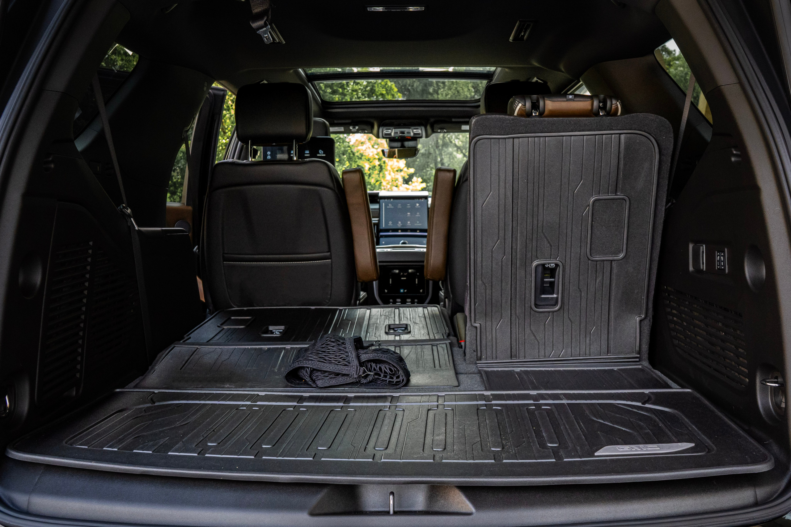 GMC Yukon. Автомобильный фотограф Ногинск Денис Городок