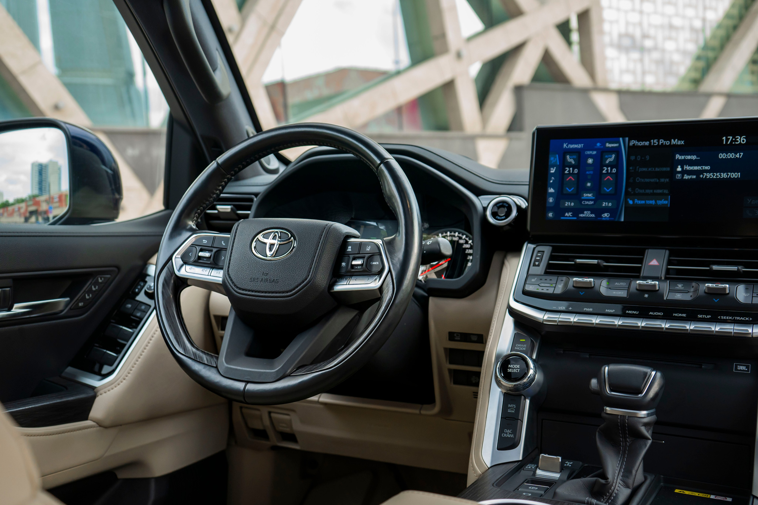 Toyota LC300. Автомобильный фотограф Ногинск Денис Городок