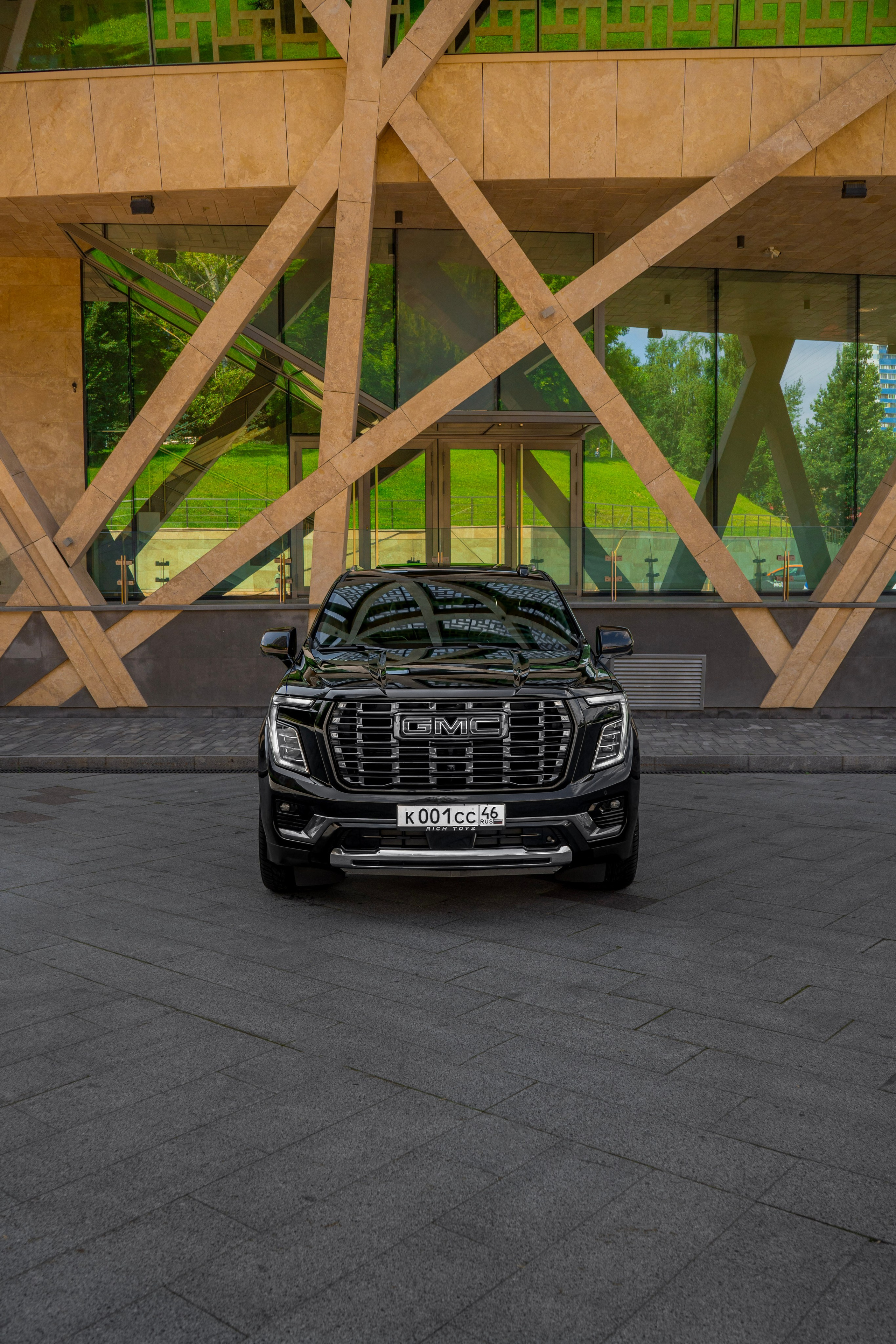 GMC Yukon. Автомобильный фотограф Ногинск Денис Городок
