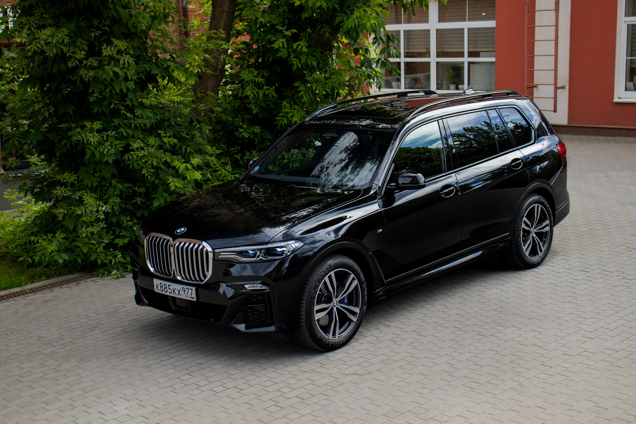 BMW X7. Автомобильный фотограф Ногинск Денис Городок