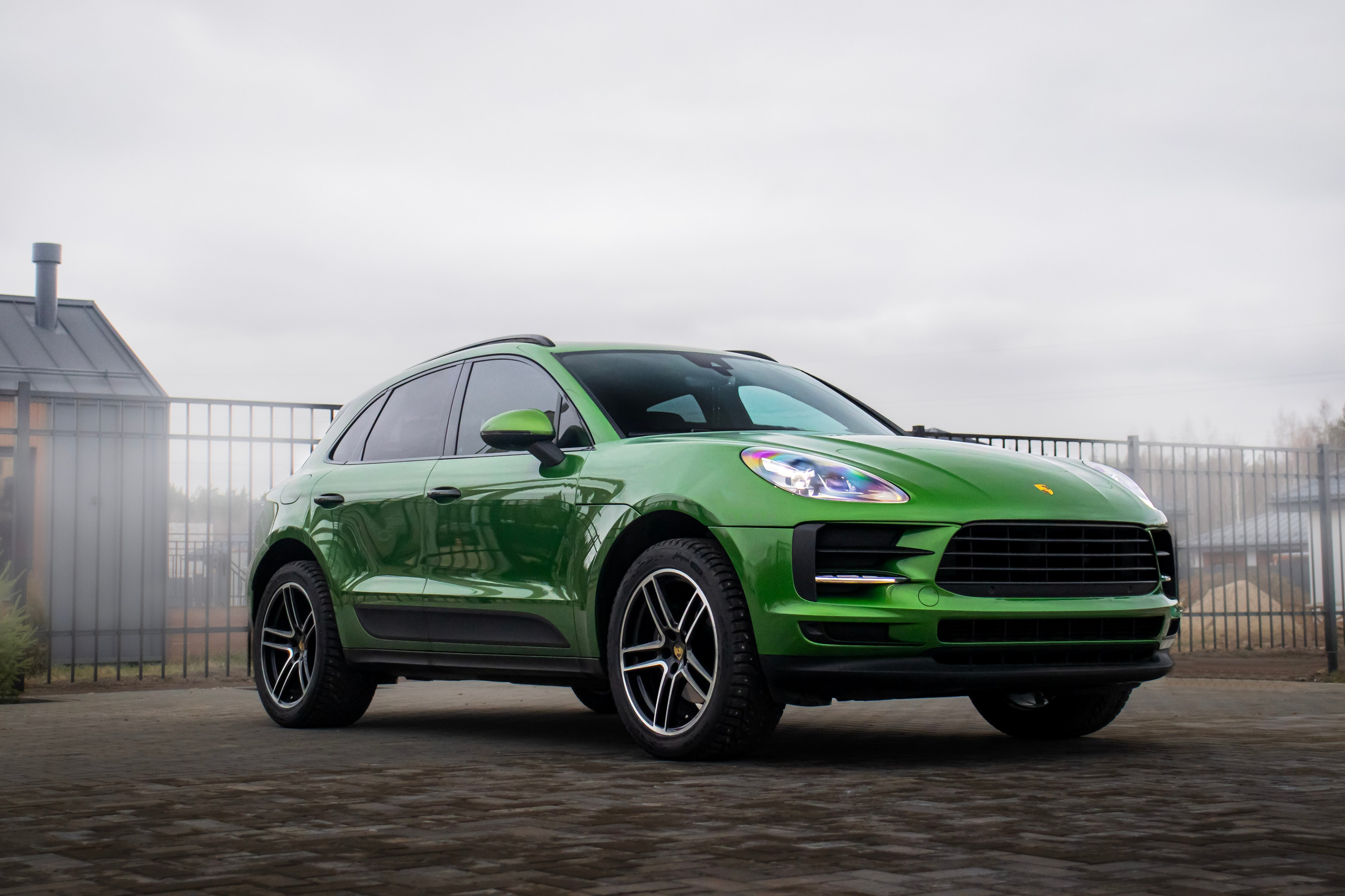 Porsche Macan. Автомобильный фотограф Ногинск Денис Городок