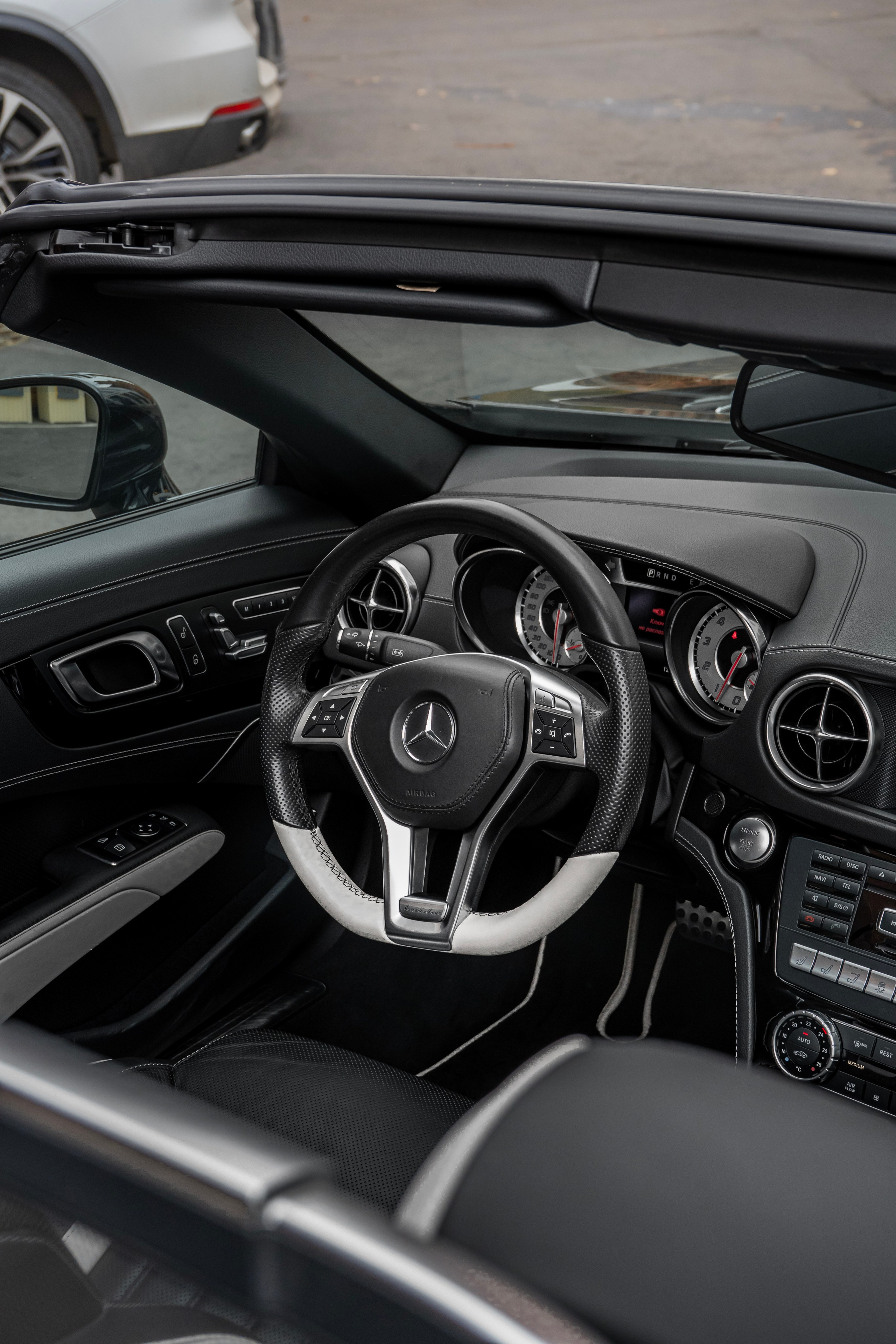 Mercedes-Benz SL400. Автомобильный фотограф Ногинск Денис Городок