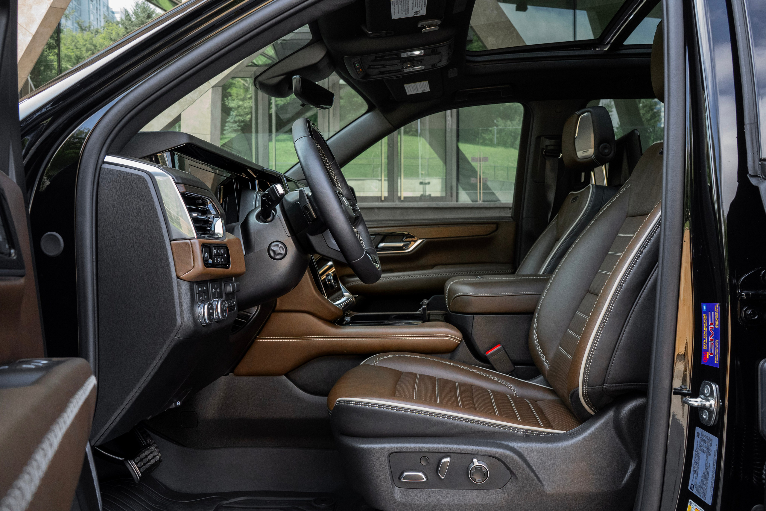 GMC Yukon. Автомобильный фотограф Ногинск Денис Городок