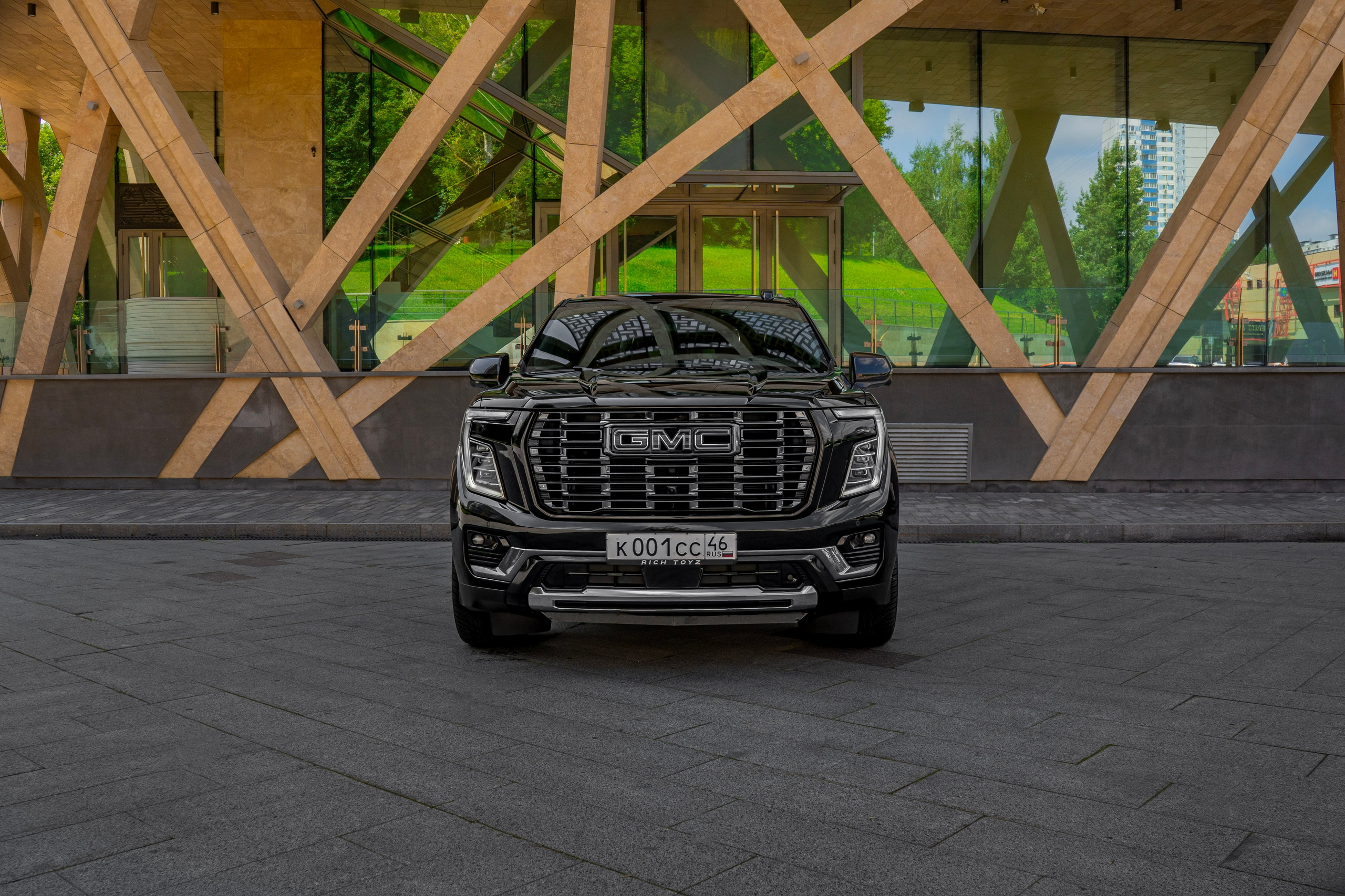 GMC Yukon. Автомобильный фотограф Ногинск Денис Городок