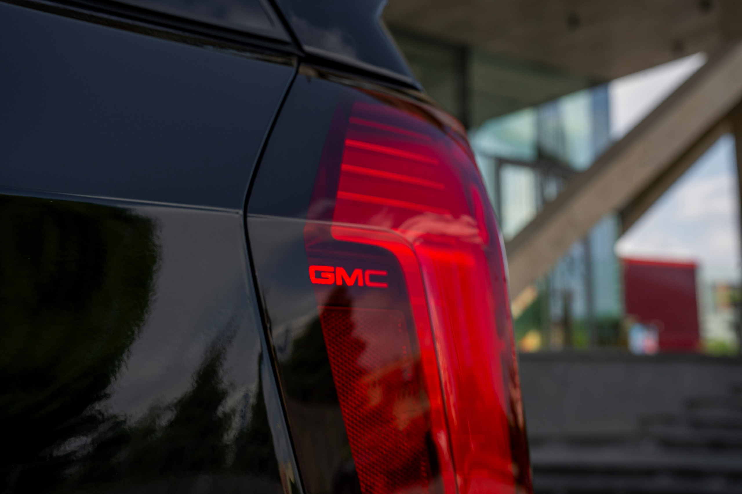 GMC Yukon. Автомобильный фотограф Ногинск Денис Городок