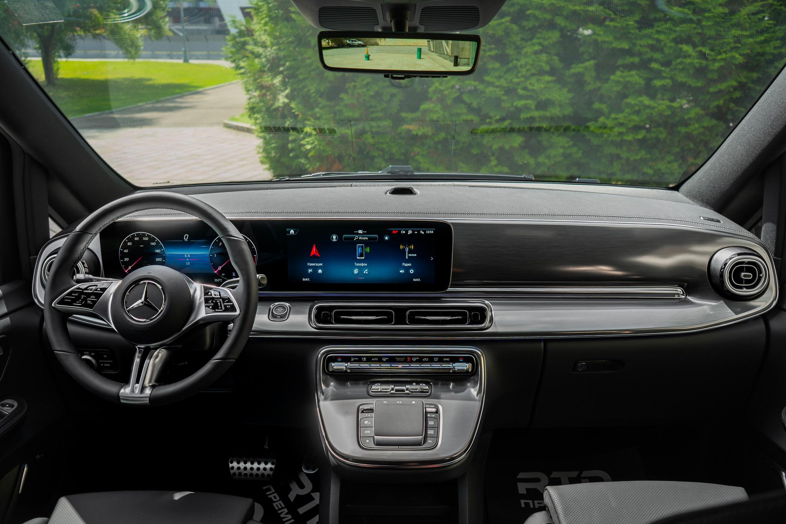 Mercedes-Benz V-class. Автомобильный фотограф Ногинск Денис Городок