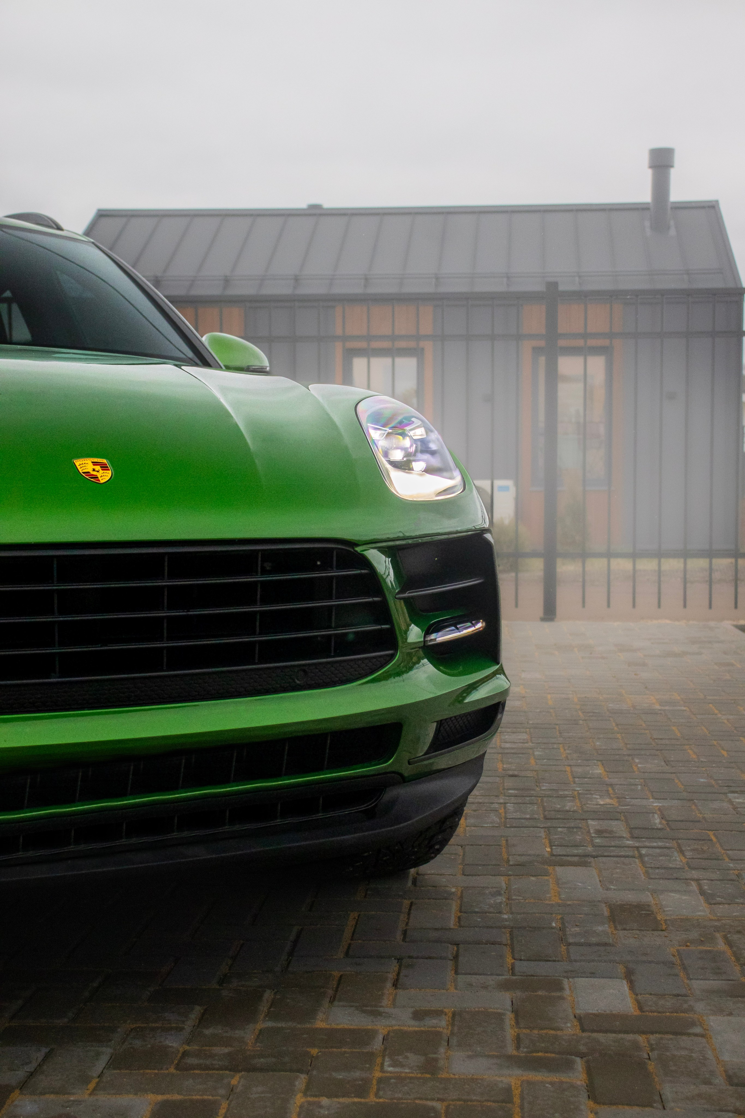 Porsche Macan. Автомобильный фотограф Ногинск Денис Городок