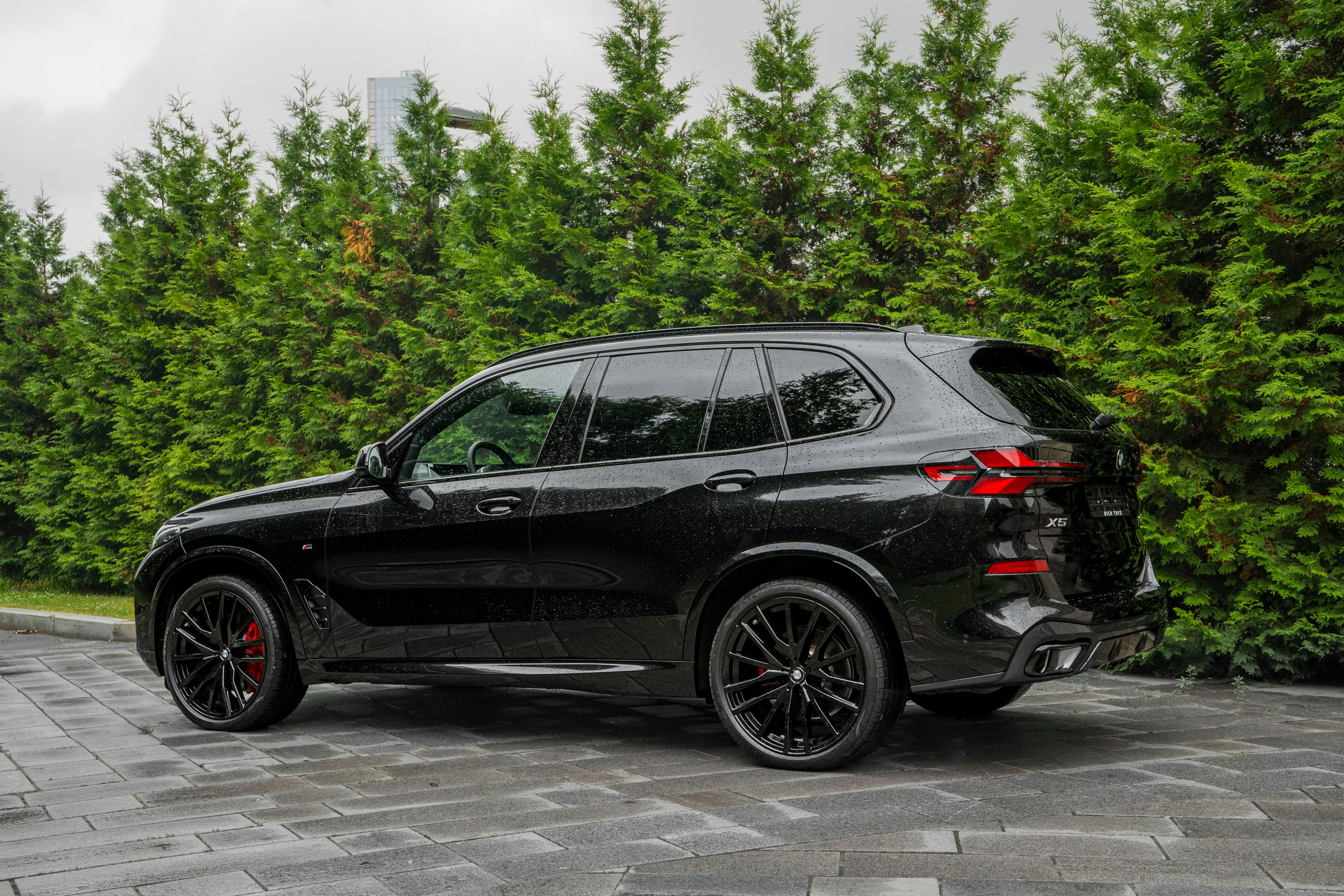 BMW X5 (M Competition). Автомобильный фотограф Ногинск Денис Городок