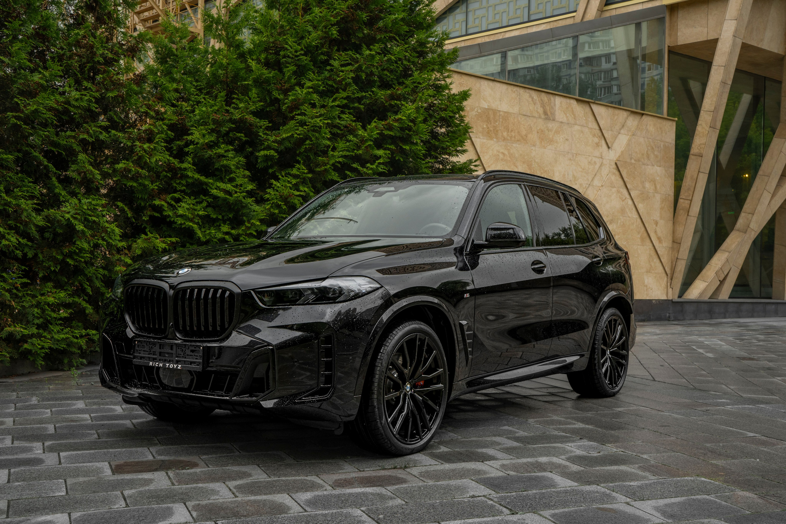 BMW X5 (M Competition). Автомобильный фотограф Ногинск Денис Городок