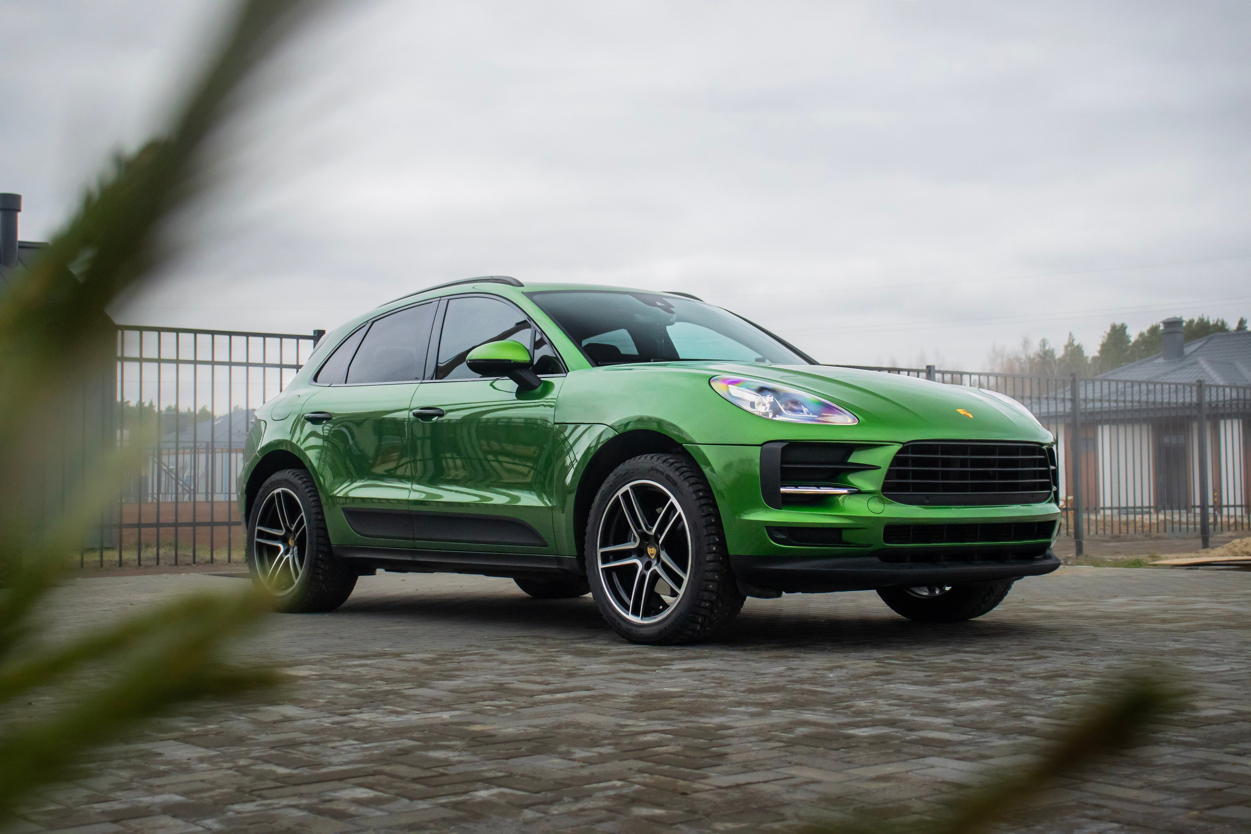 Porsche Macan. Автомобильный фотограф Ногинск Денис Городок