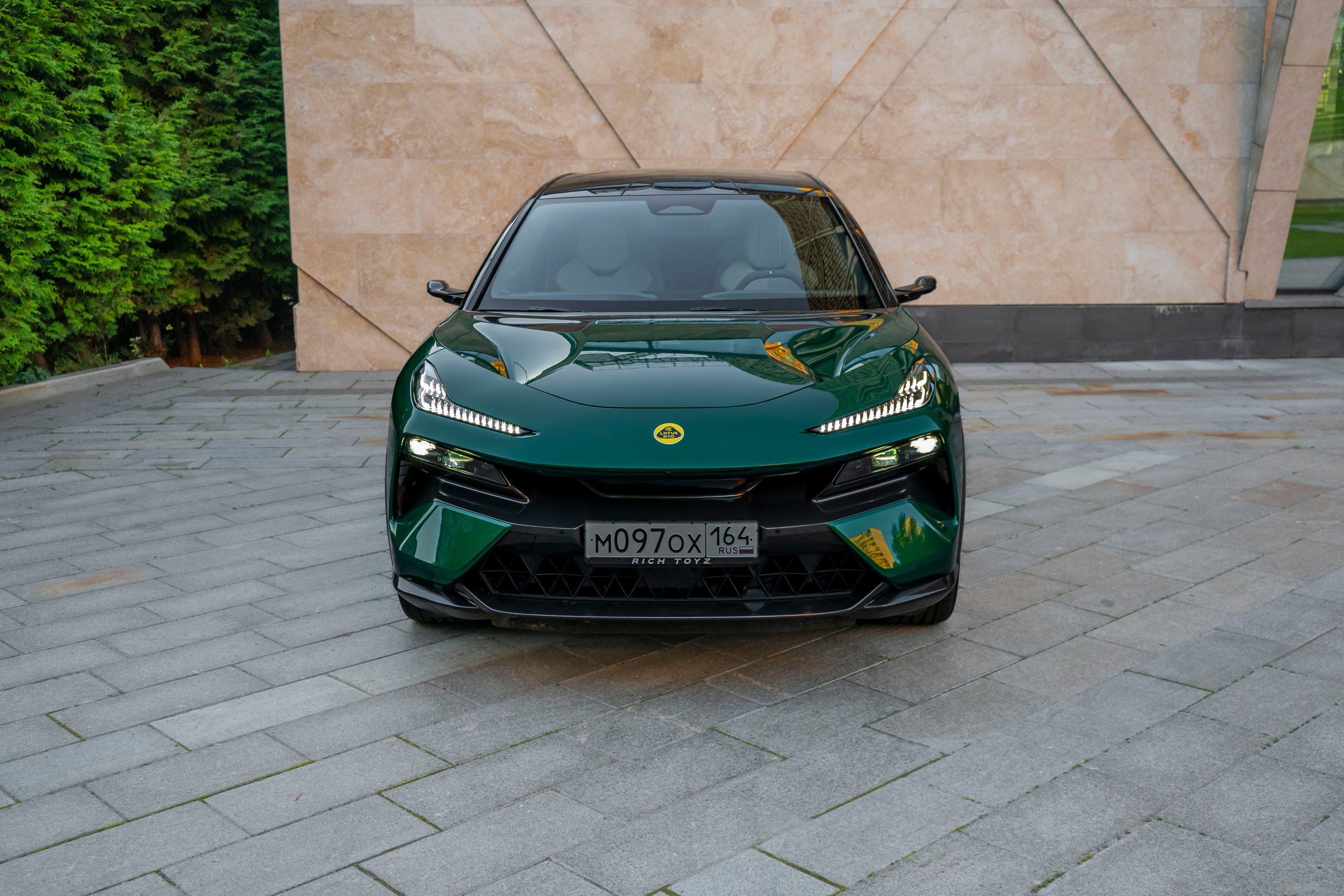 Lotus Eletre. Автомобильный фотограф Ногинск Денис Городок