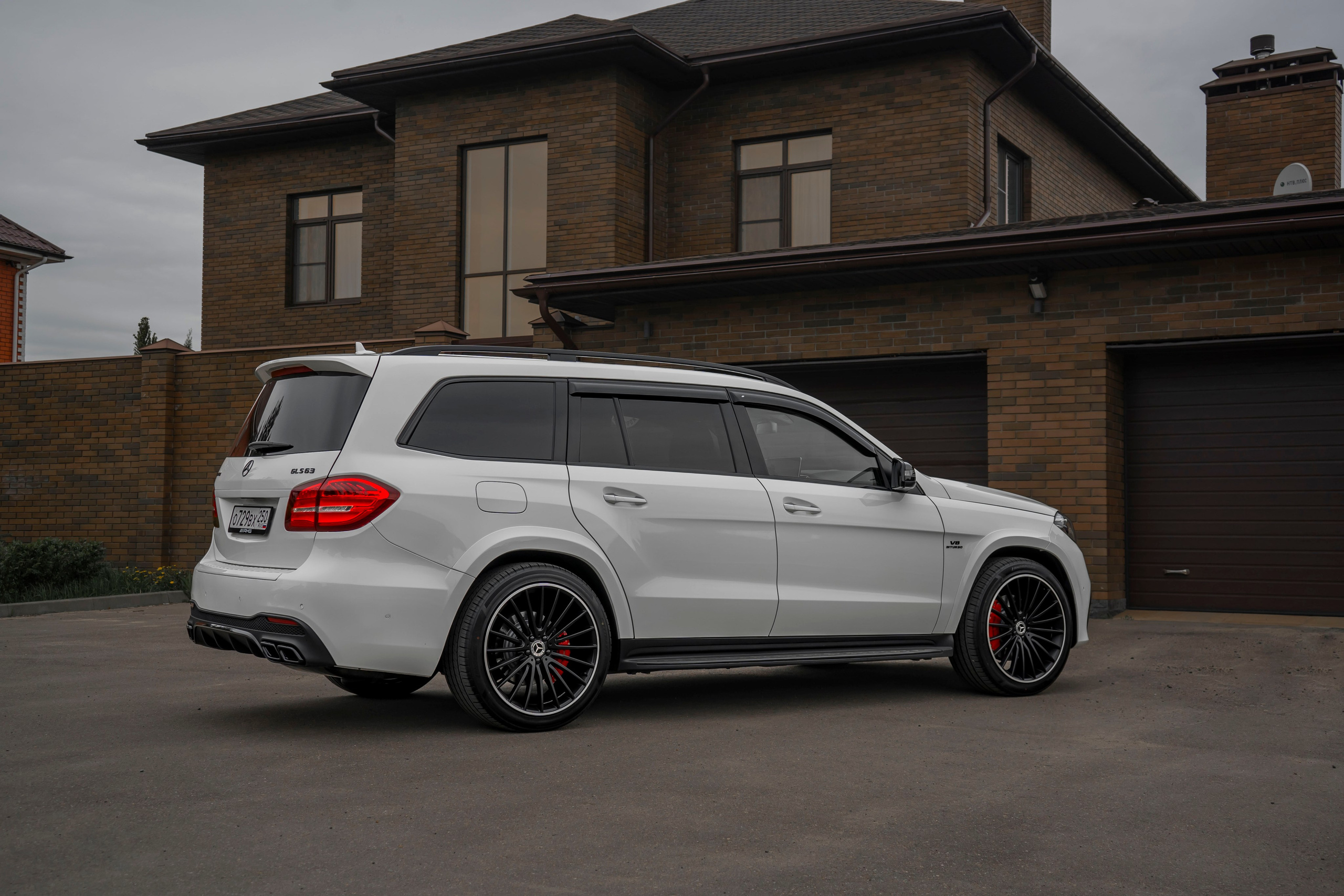 Mercedes-Bens GLS63 AMG. Автомобильный фотограф Ногинск Денис Городок