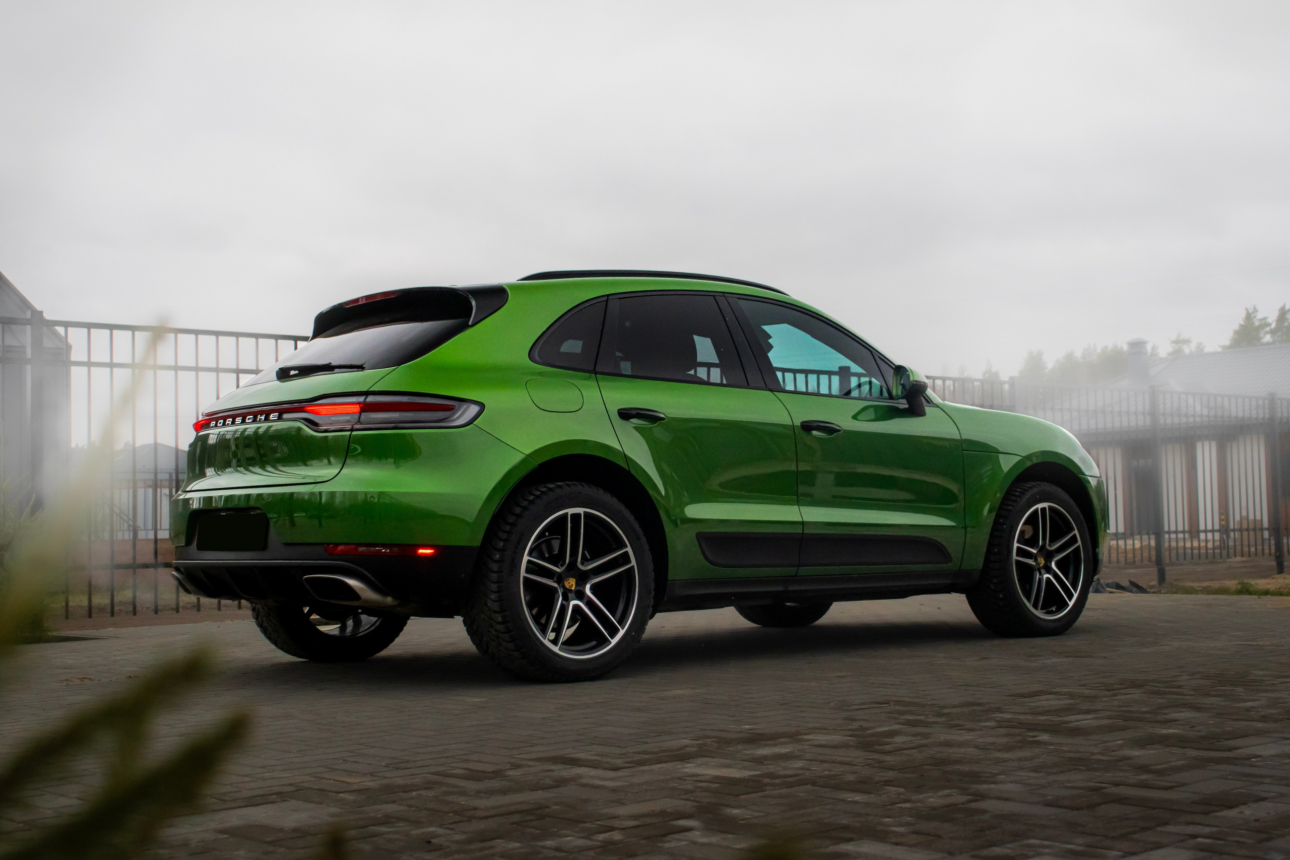 Porsche Macan. Автомобильный фотограф Ногинск Денис Городок