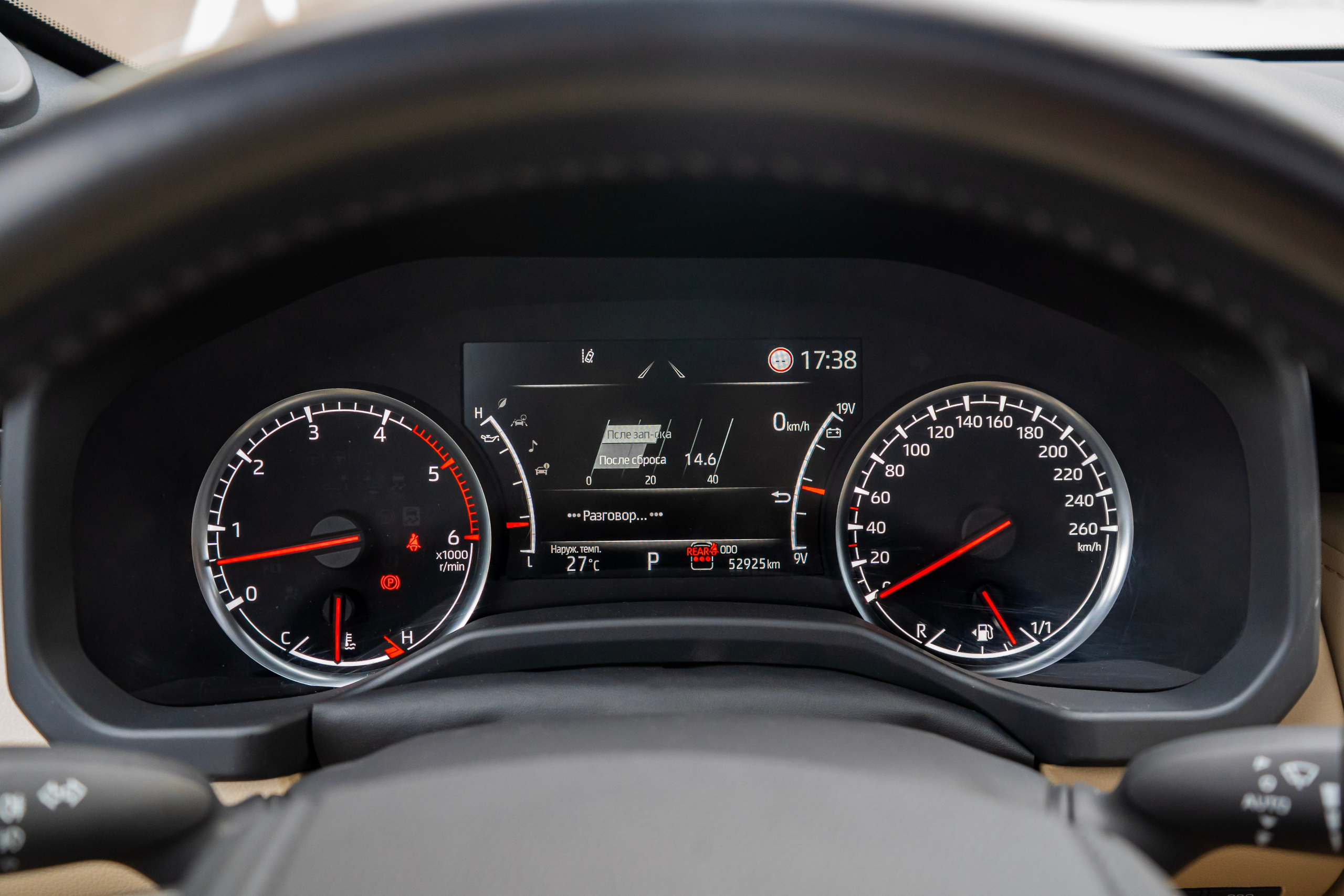 Toyota LC300. Автомобильный фотограф Ногинск Денис Городок