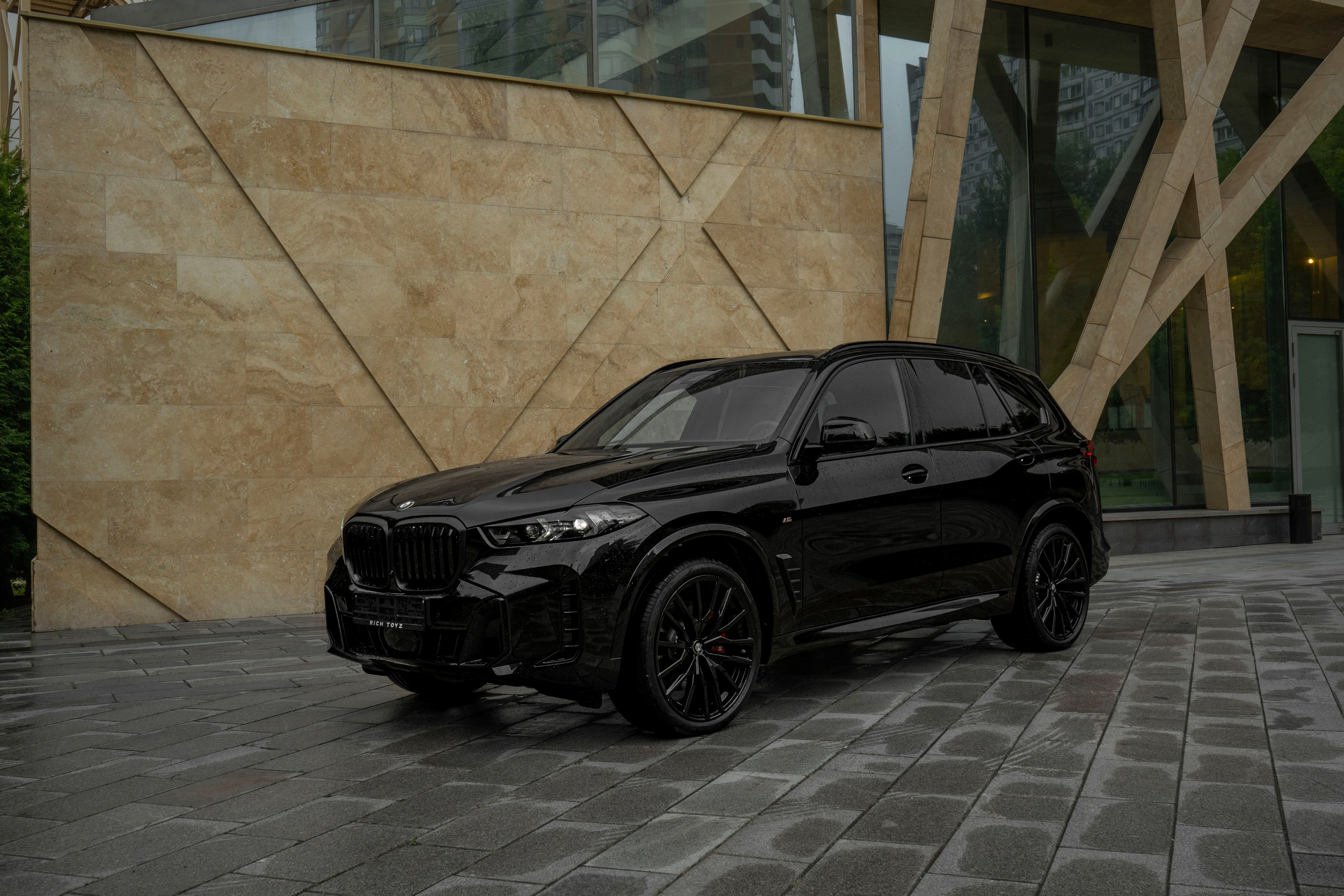 BMW X5 (M Competition). Автомобильный фотограф Ногинск Денис Городок