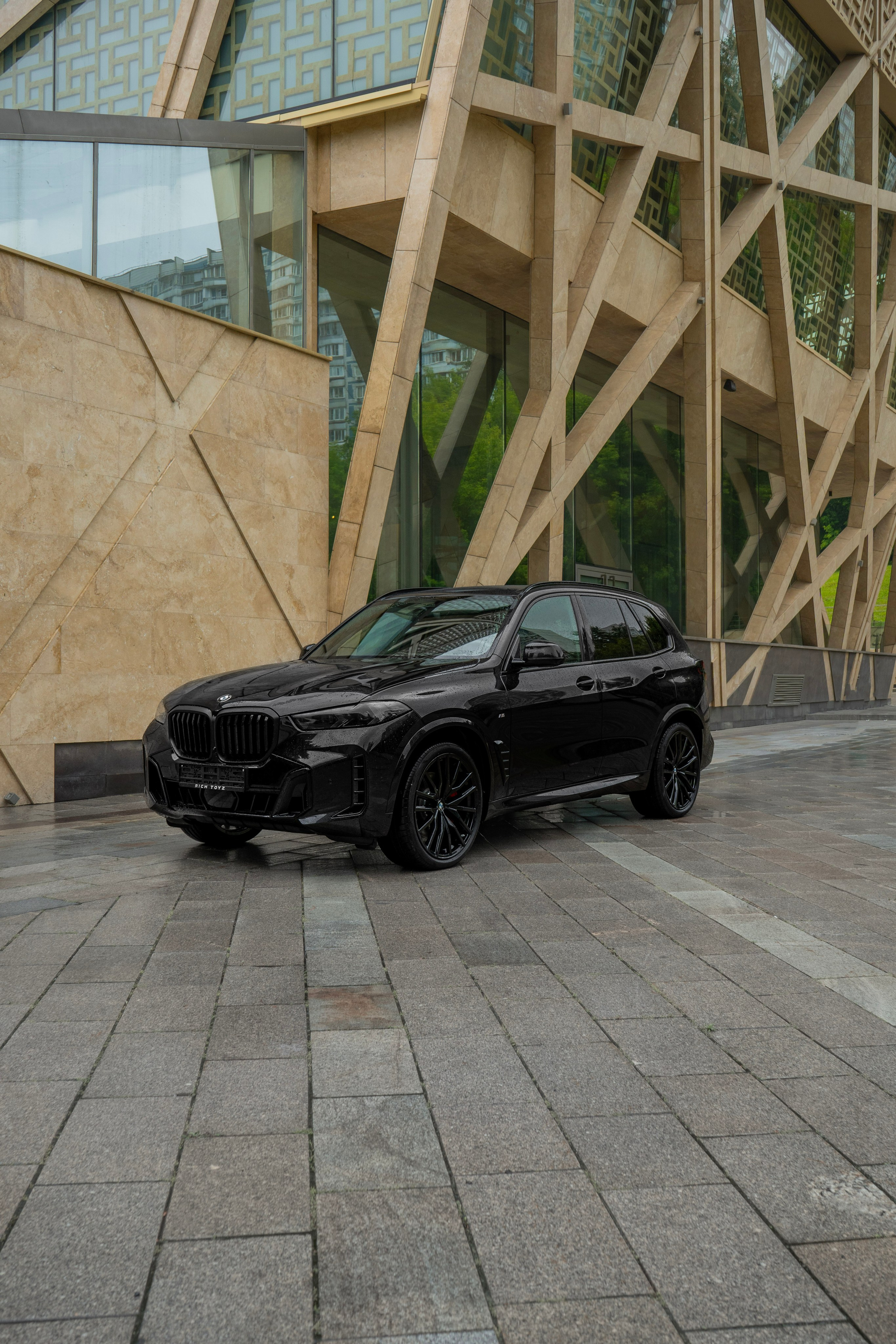 BMW X5 (M Competition). Автомобильный фотограф Ногинск Денис Городок