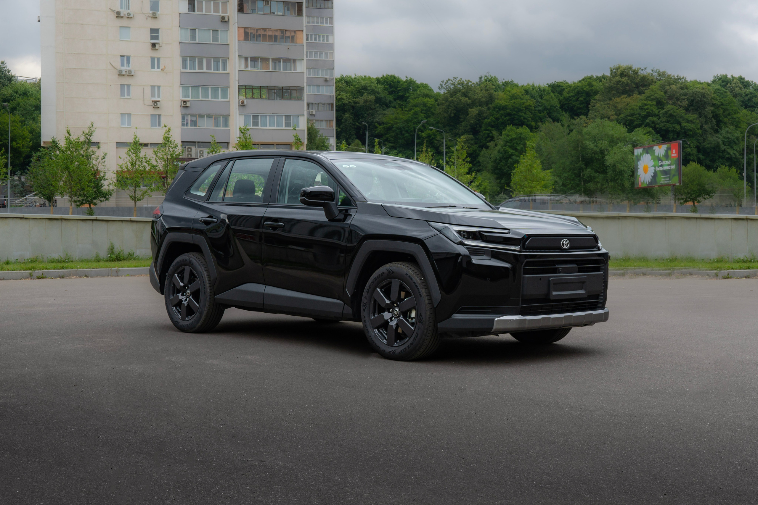 Toyota Rav4. Автомобильный фотограф Ногинск Денис Городок