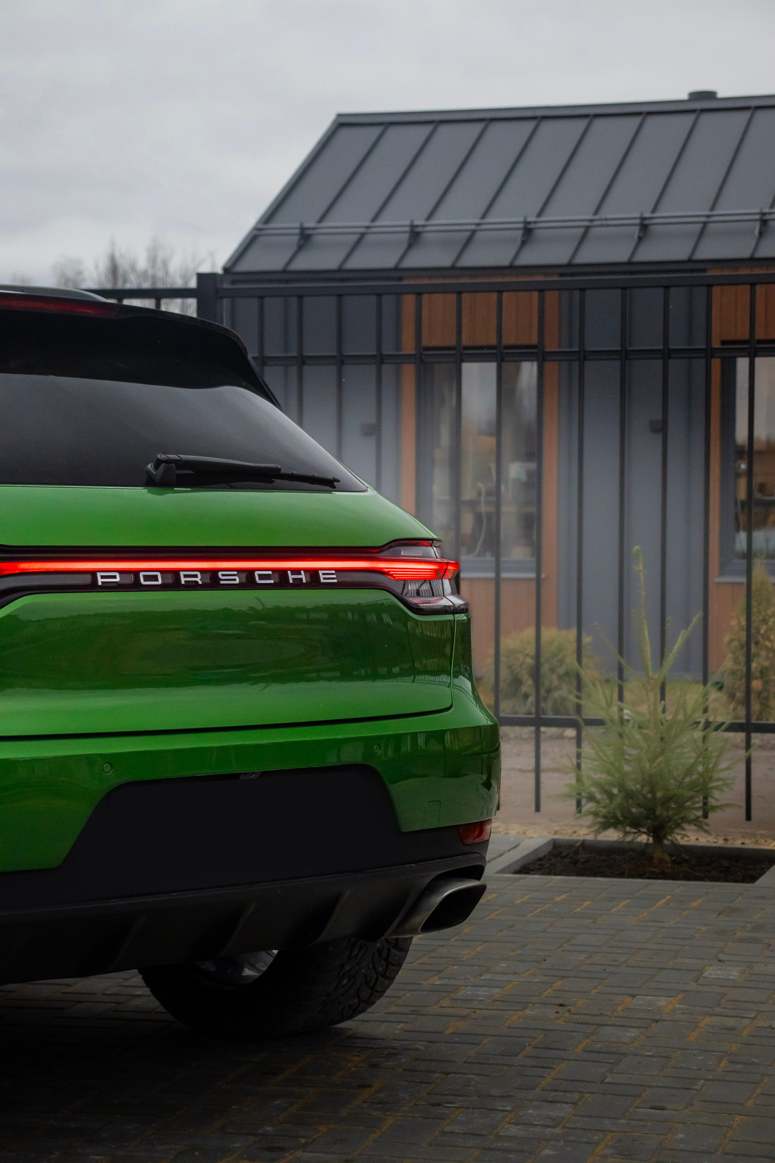 Porsche Macan. Автомобильный фотограф Ногинск Денис Городок