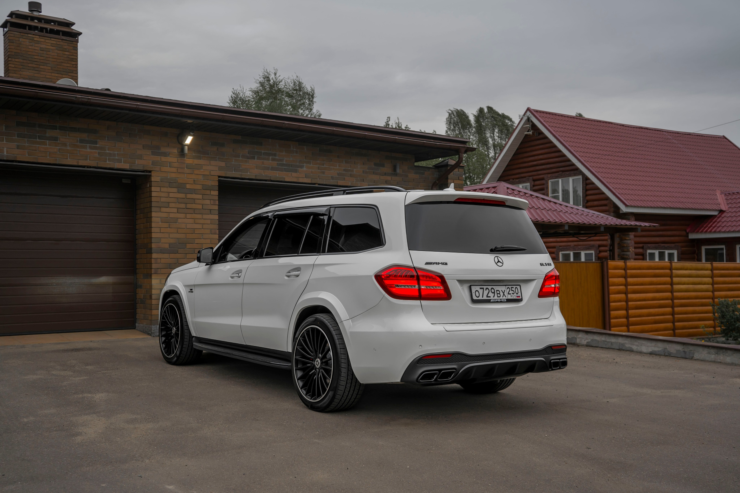 Mercedes-Bens GLS63 AMG. Автомобильный фотограф Ногинск Денис Городок