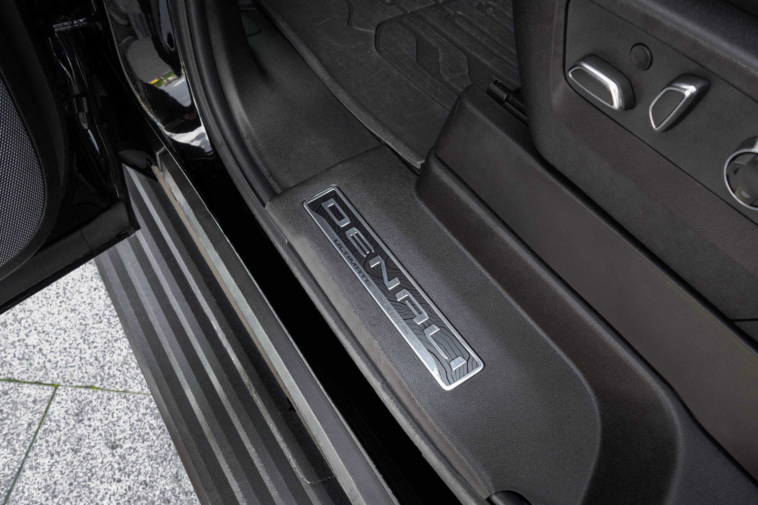 GMC Yukon. Автомобильный фотограф Ногинск Денис Городок