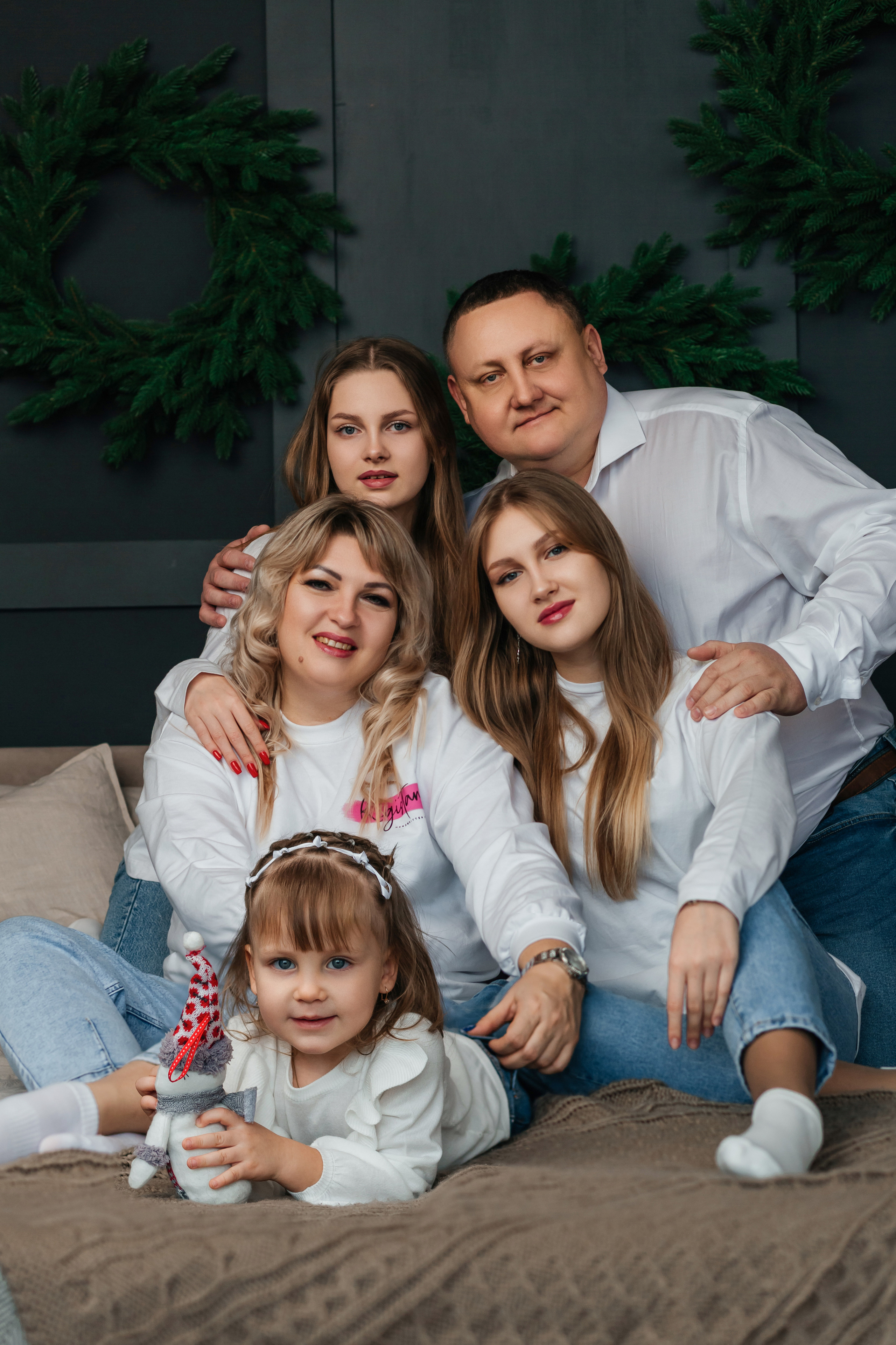 Семейная новогодняя фотосессия Нины. Женский фотограф в Оренбурге Ирина Заводчикова