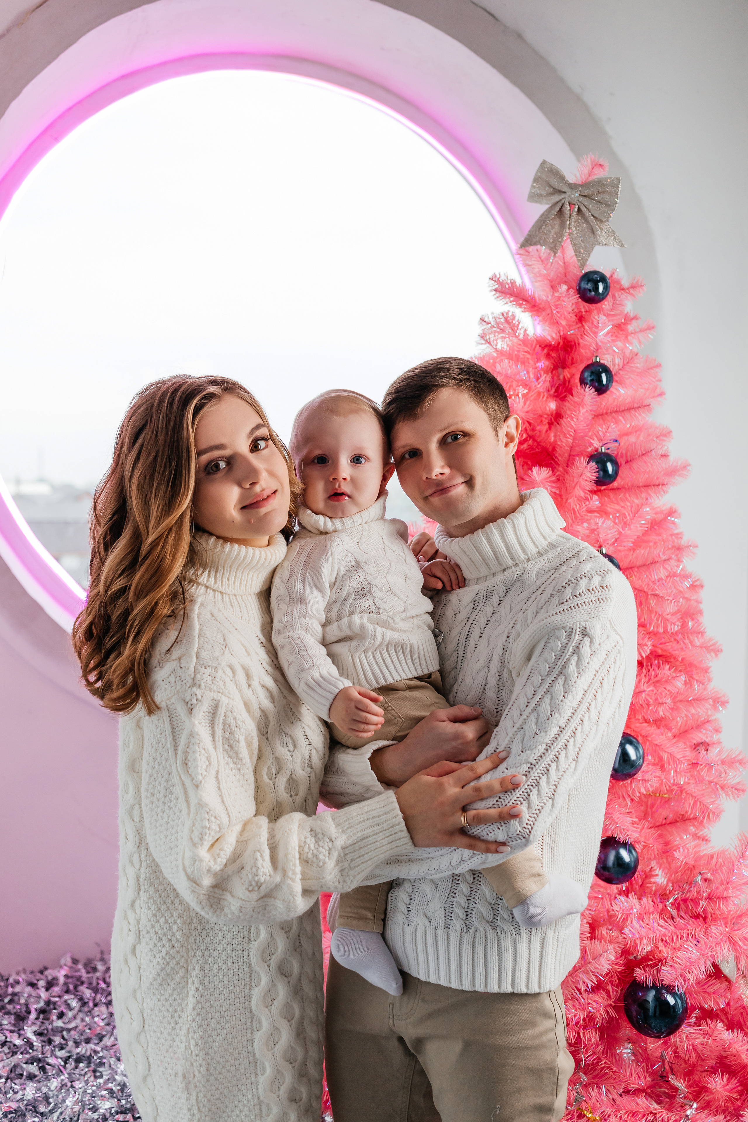 Семейная фотосессия Анастасии Владимира и Мирошки. Женский фотограф в Оренбурге Ирина Заводчикова