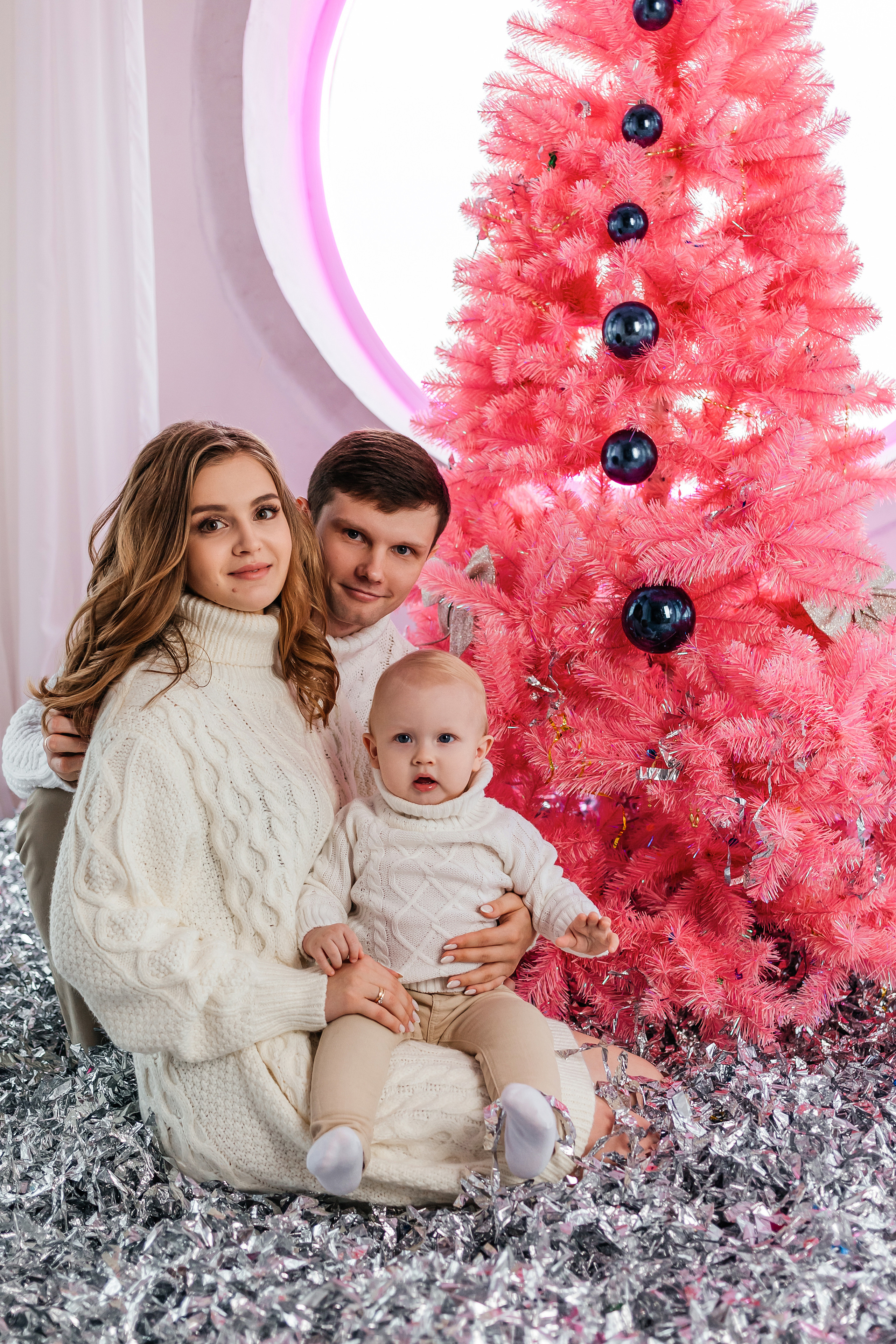 Семейная фотосессия Анастасии Владимира и Мирошки. Женский фотограф в Оренбурге Ирина Заводчикова