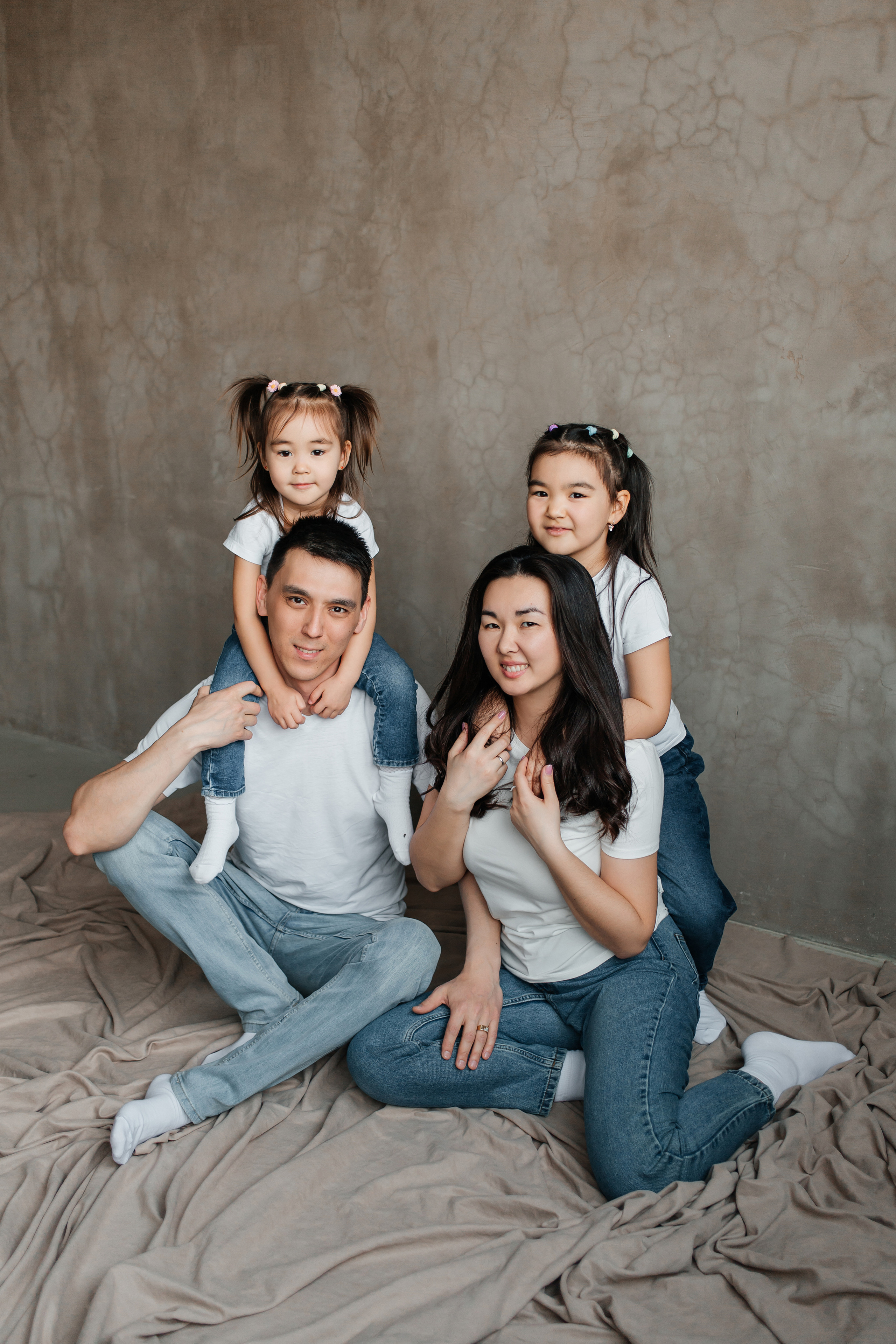 Амина семейная фотосессия. Женский фотограф в Оренбурге Ирина Заводчикова