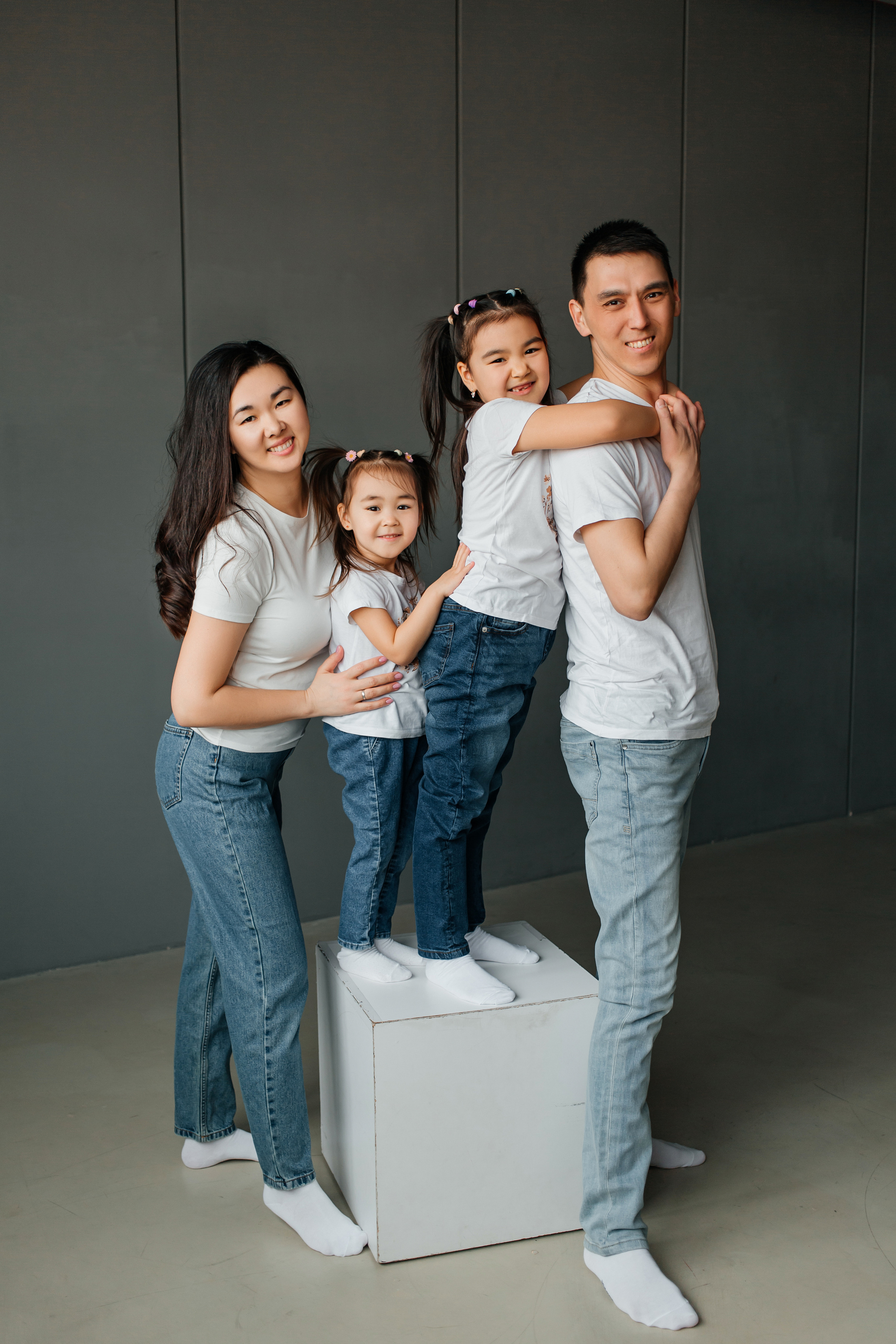 Амина семейная фотосессия. Женский фотограф в Оренбурге Ирина Заводчикова